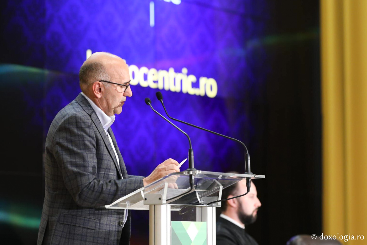 Conferința Terapia sufletului și lansare de carte Arhim. Efrem, Starețul Mănăstirii Vatoped din Athos