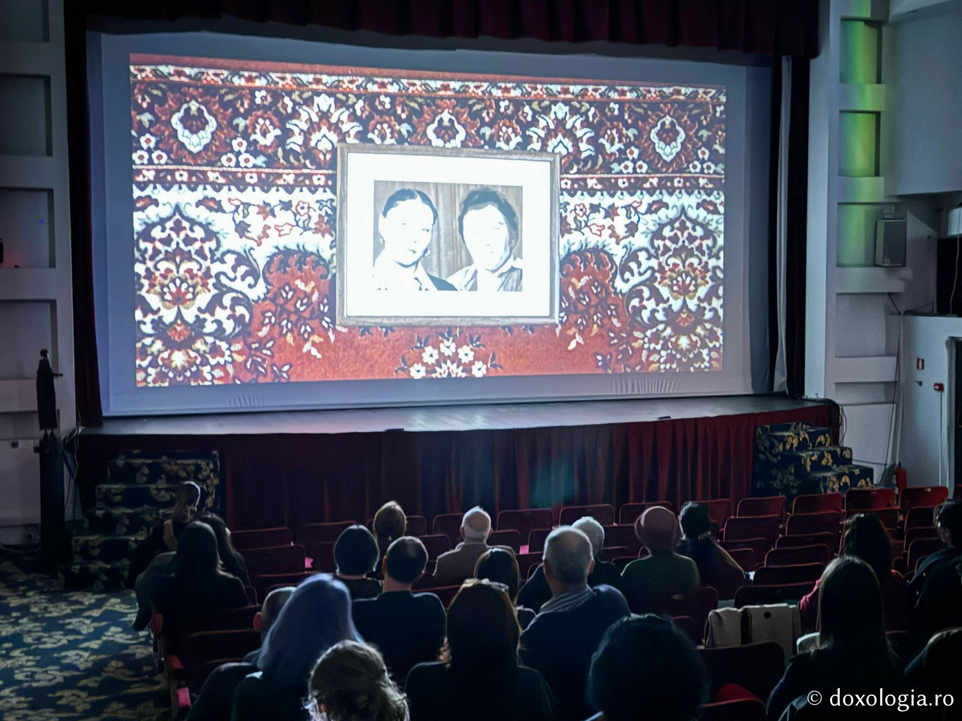 Proiecția filmului artistic Darul lui Dumnezeu (Kîrgîzstan), în prezența regizoarei Asel Zhuraeva