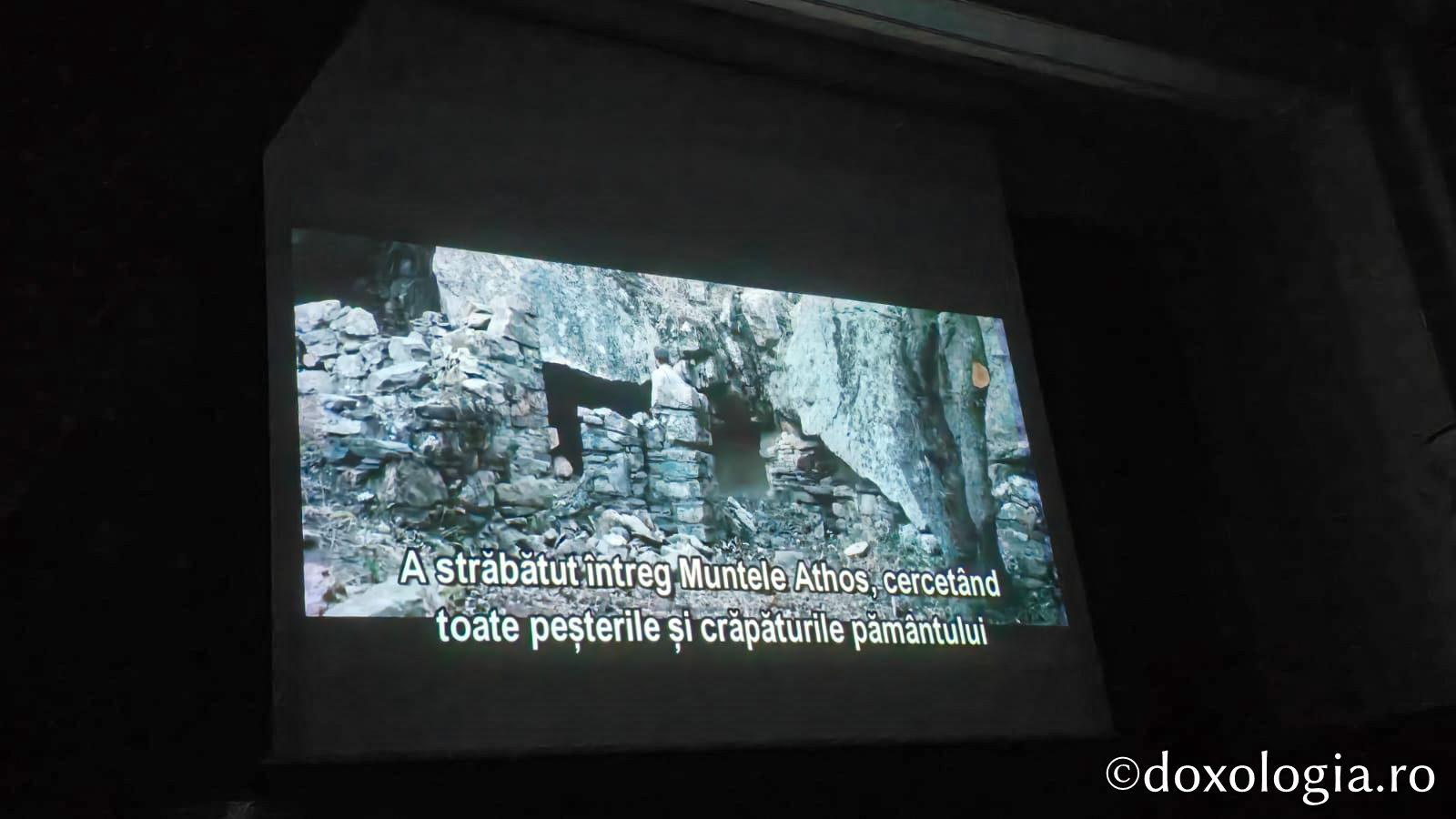 Proiecția filmului docudramă Sfântul Iosif Isihastul (Grecia, regizori Alexandros Foteinos and Yiannis Traganidas), Sala Aula Magna Mihai Eminescu