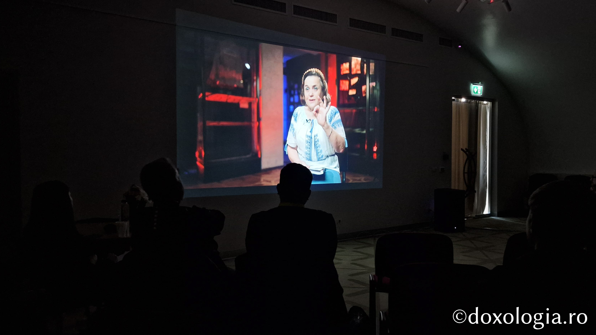 Proiecția filmului Martirul Unirii. Sfântul Preot Mucenic Alexandru din Basarabia, prezintă pr. George Aniculoaie