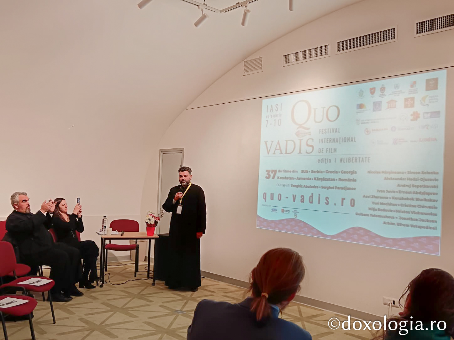 Proiecția filmului Martirul Unirii. Sfântul Preot Mucenic Alexandru din Basarabia, prezintă pr. George Aniculoaie