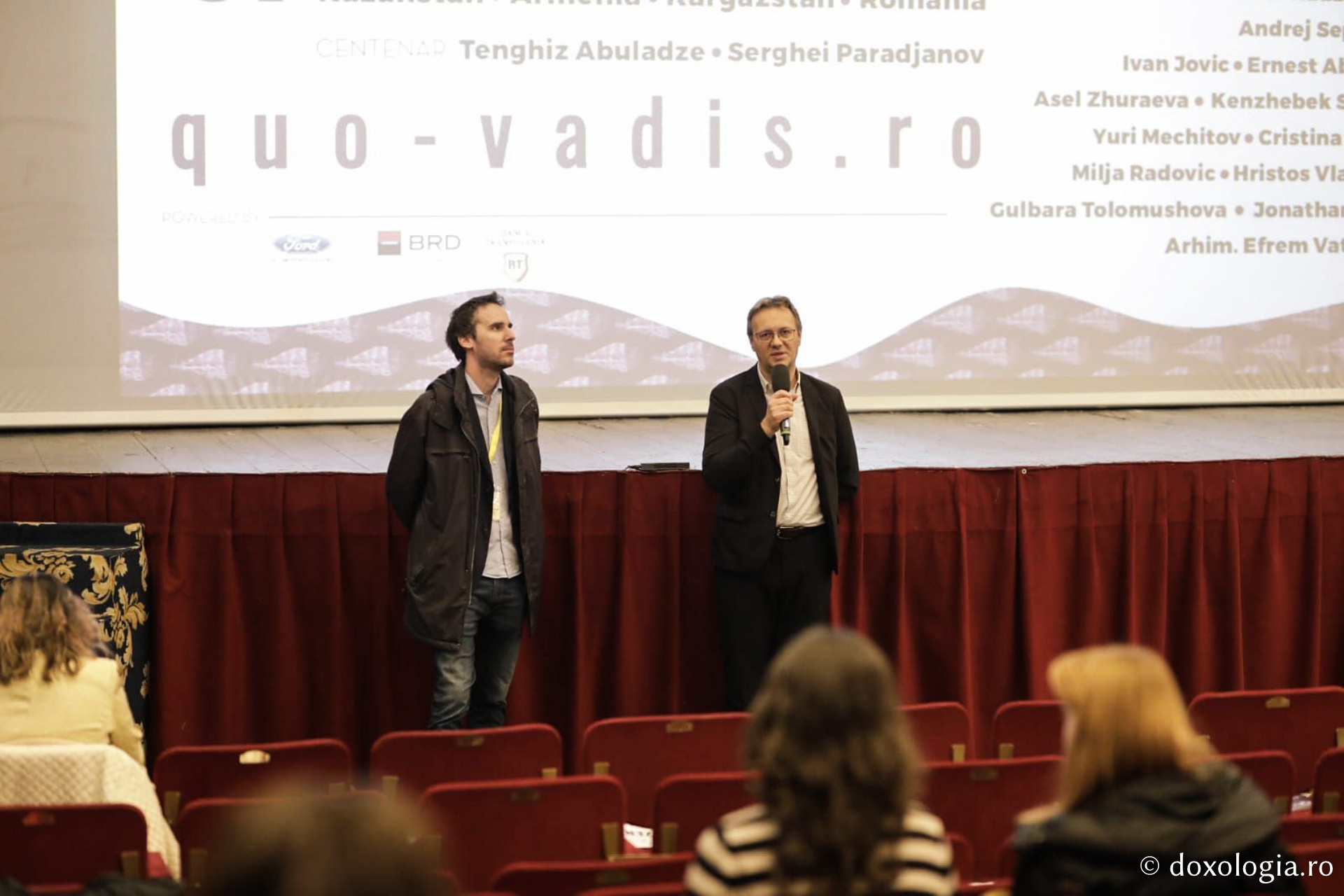 Proiecția filmului O Cruce în pustie. Sfânta Cuvioasă Parascheva, în prezența regizorului Hadži-Aleksandar Đurović