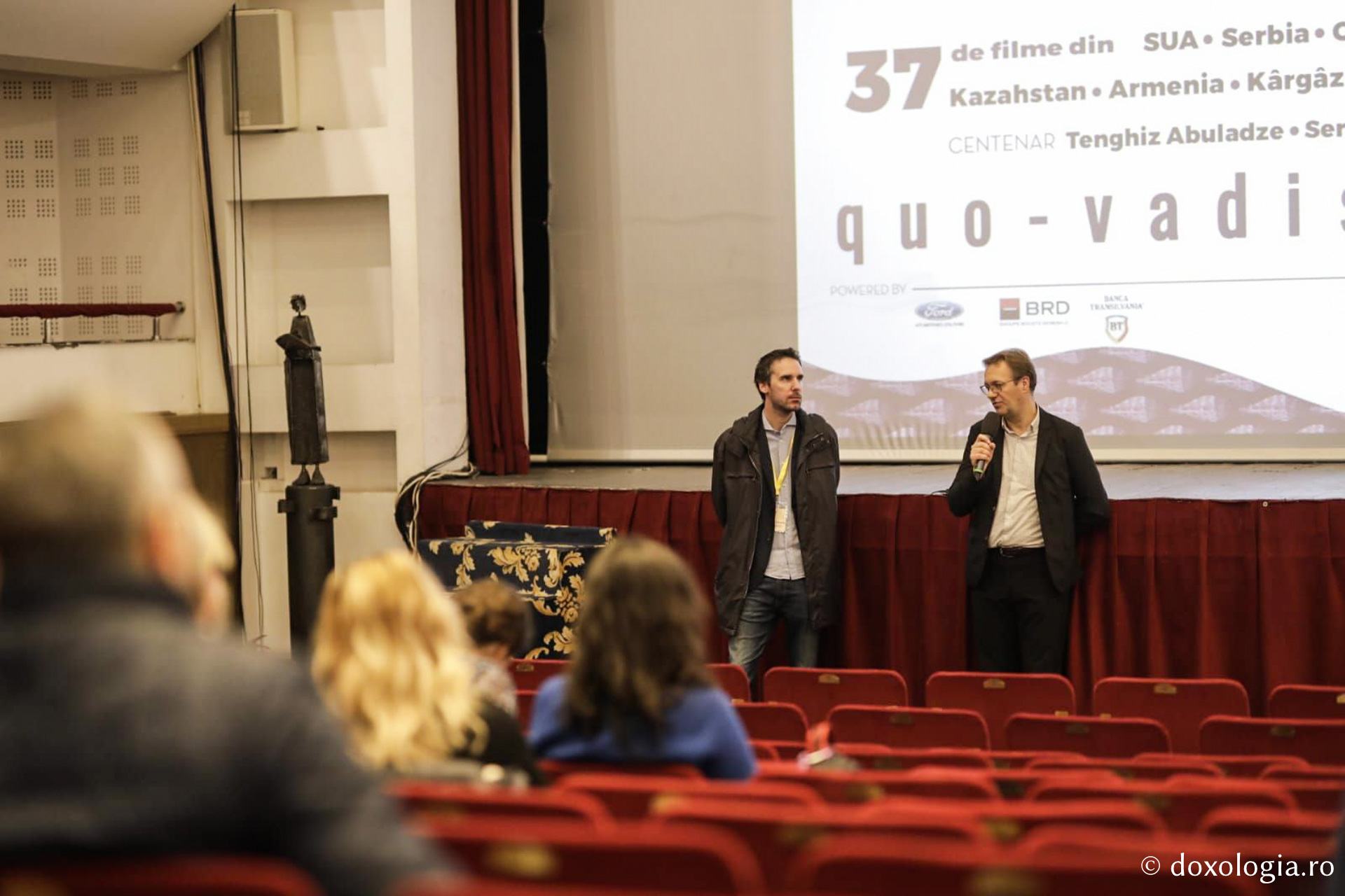 Proiecția filmului O Cruce în pustie. Sfânta Cuvioasă Parascheva, în prezența regizorului Hadži-Aleksandar Đurović