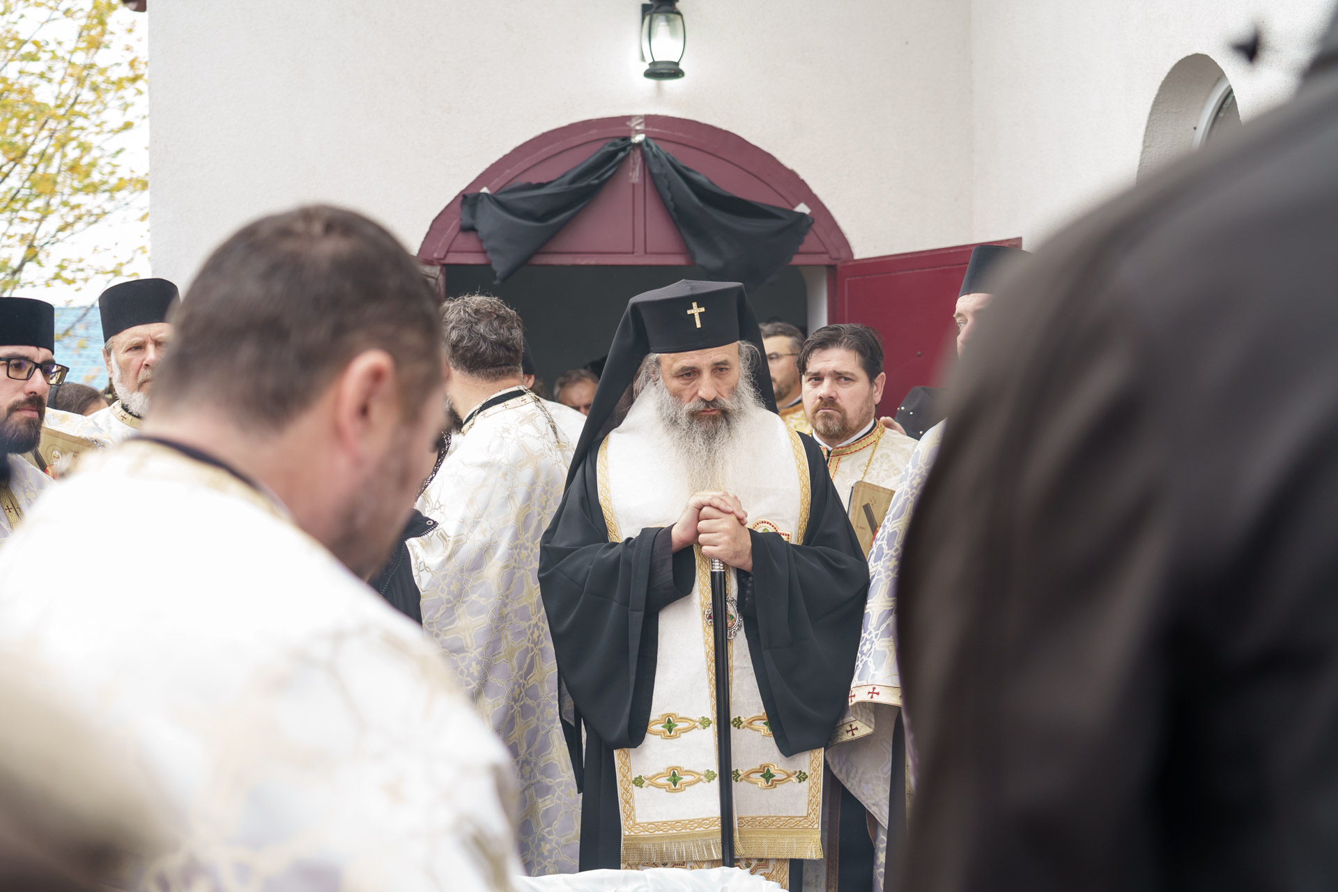 Părintele Andrei Berbeci a fost condus pe ultimul drum pământesc Părintele Andrei Berbeci a fost condus pe ultimul drum pământesc