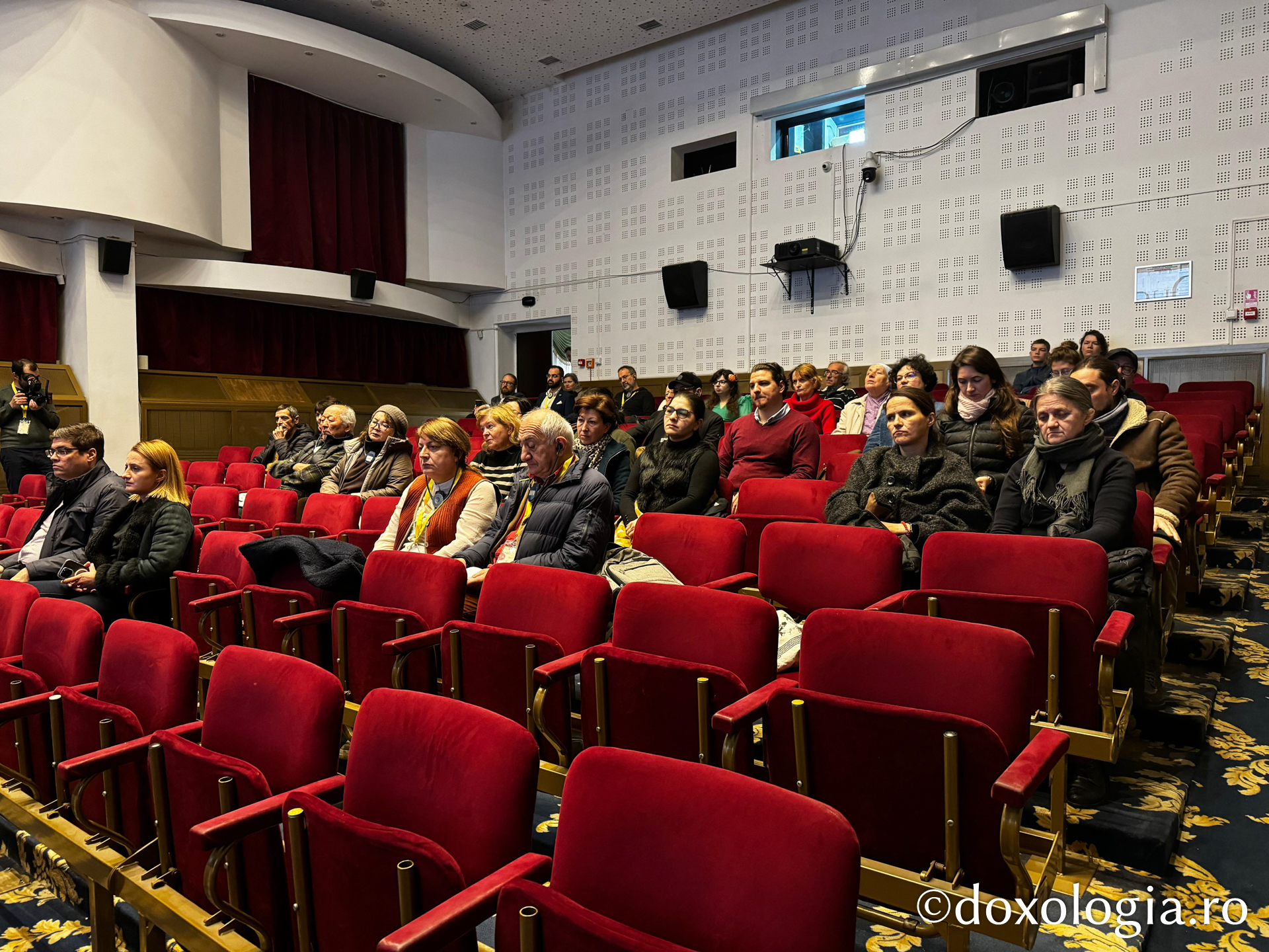 Proiecția filmului artistic Drumul spre Rai (Kîrgîzstan), în prezența regizorului Bakytbek Mukul (Ateneul Național din Iași)