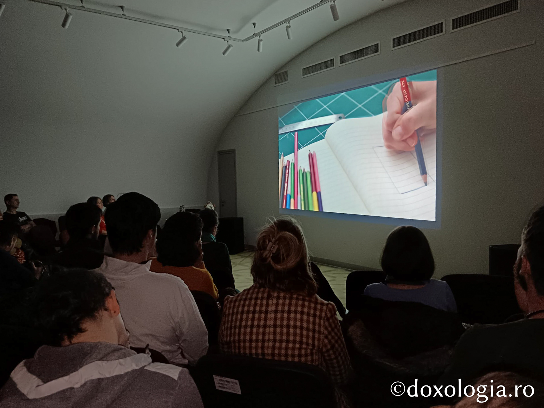 Proiecția filmului documentar In Vivo (România), în prezența regizoarei Cristina Chirvasie