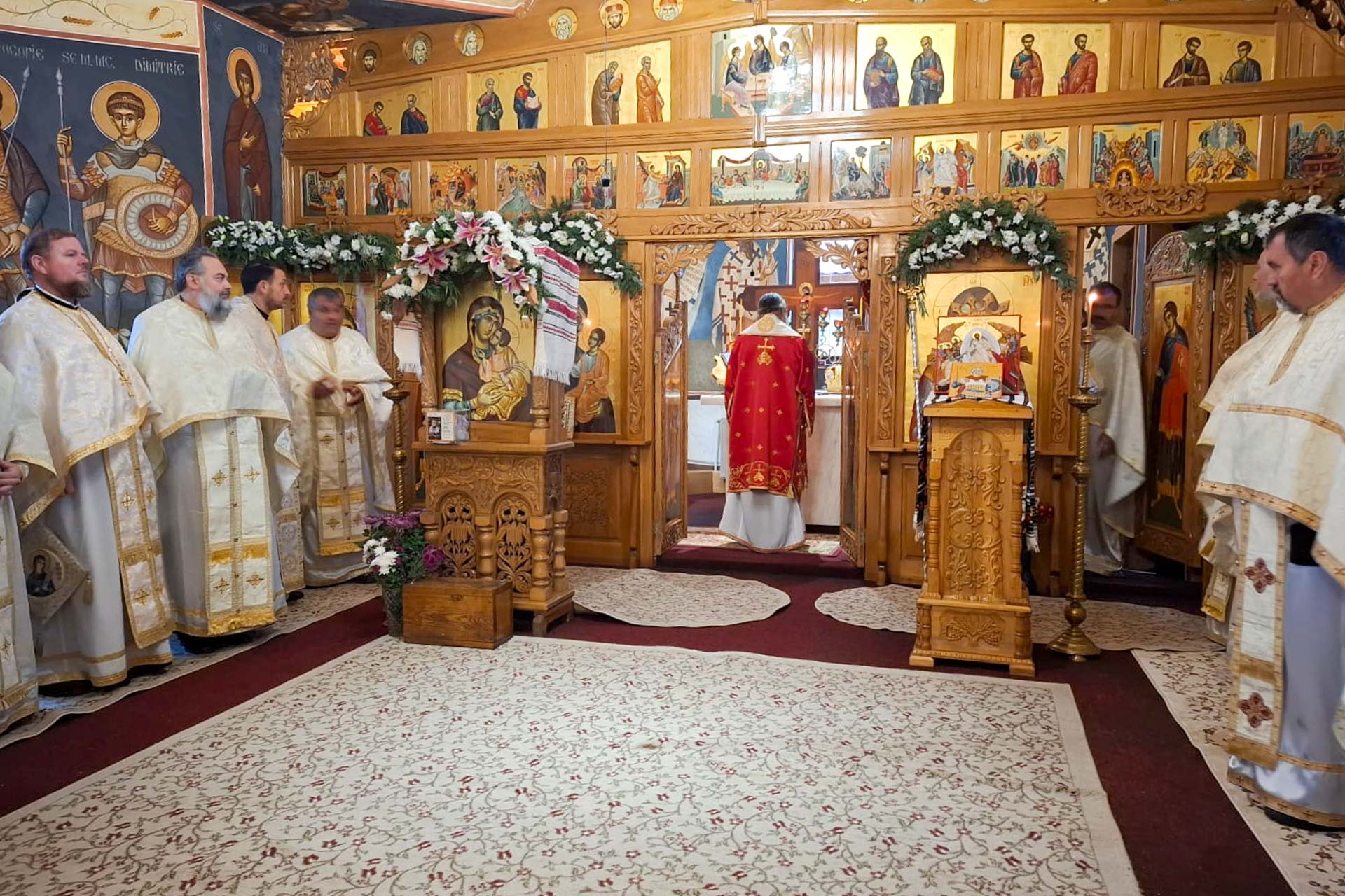 Sărbătoare la Parohia Cercu: Slujire arhierească de hram în cinstea Sfântului Mare Mucenic Mina Sărbătoare la Parohia Cercu: Slujire arhierească de hram în cinstea Sfântului Mare Mucenic Mina