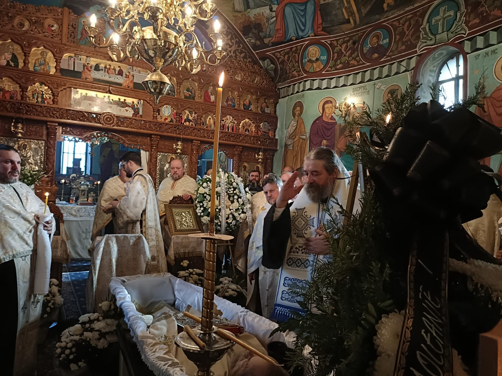 Părintele Ioan Manoliu de la Parohia Drăgușeni -  Botoșani a fost înmormântat