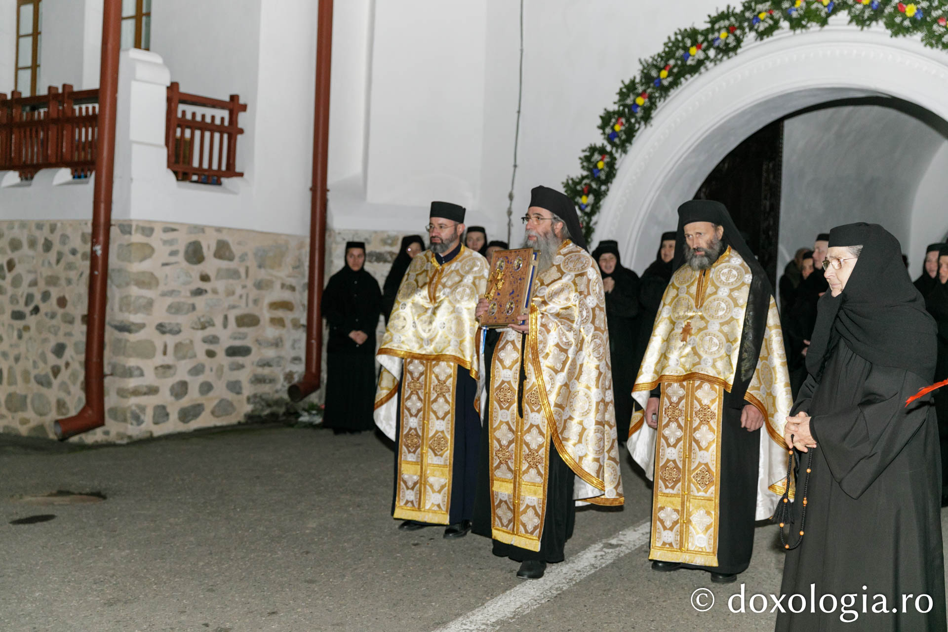 Arhimandritul Efrem Vatopedinul – oaspete la Mănăstirea Agapia / Foto: Pr. Silviu Cluci Arhimandritul Efrem Vatopedinul – oaspete la Mănăstirea Agapia