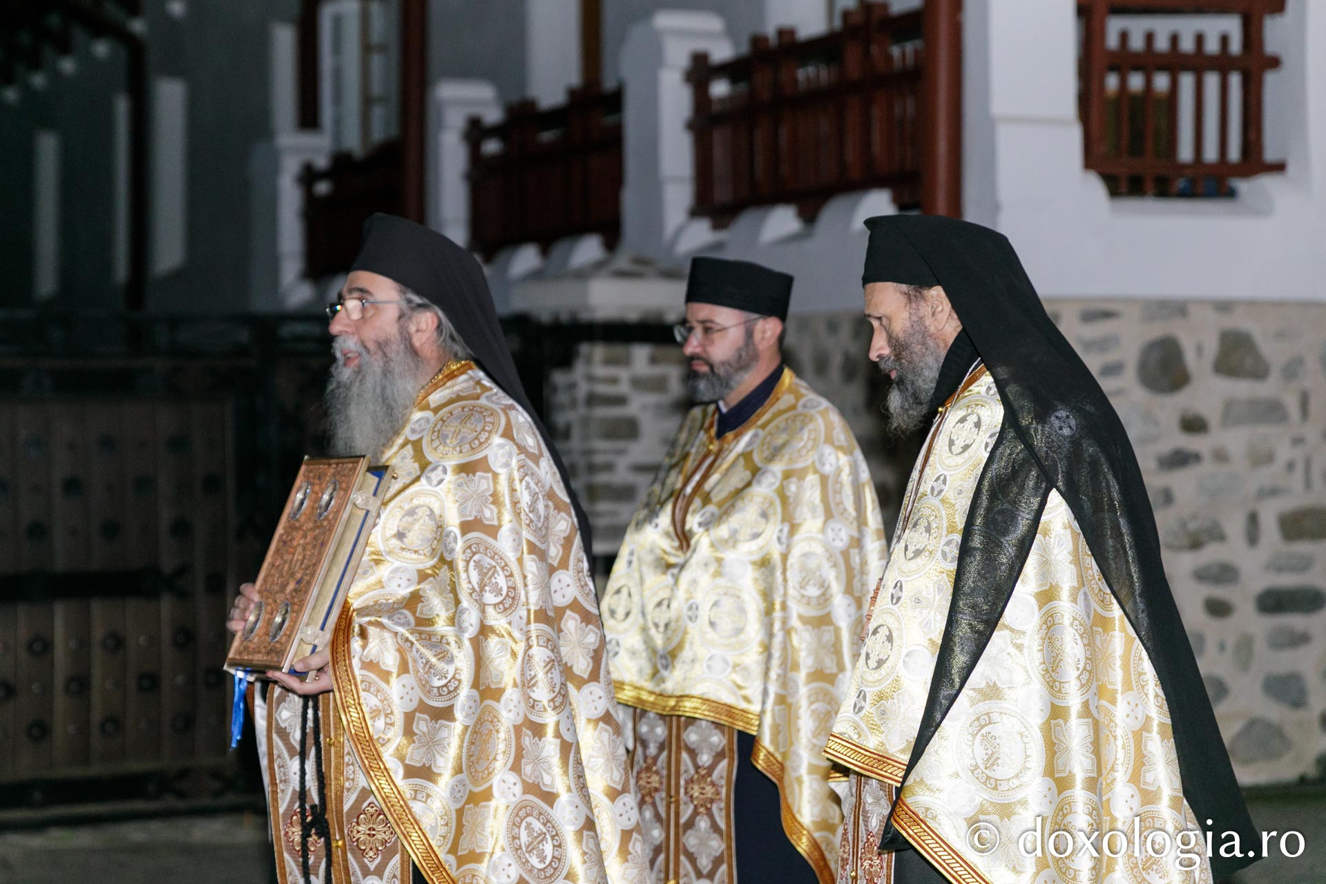 Arhimandritul Efrem Vatopedinul – oaspete la Mănăstirea Agapia / Foto: Pr. Silviu Cluci Arhimandritul Efrem Vatopedinul – oaspete la Mănăstirea Agapia