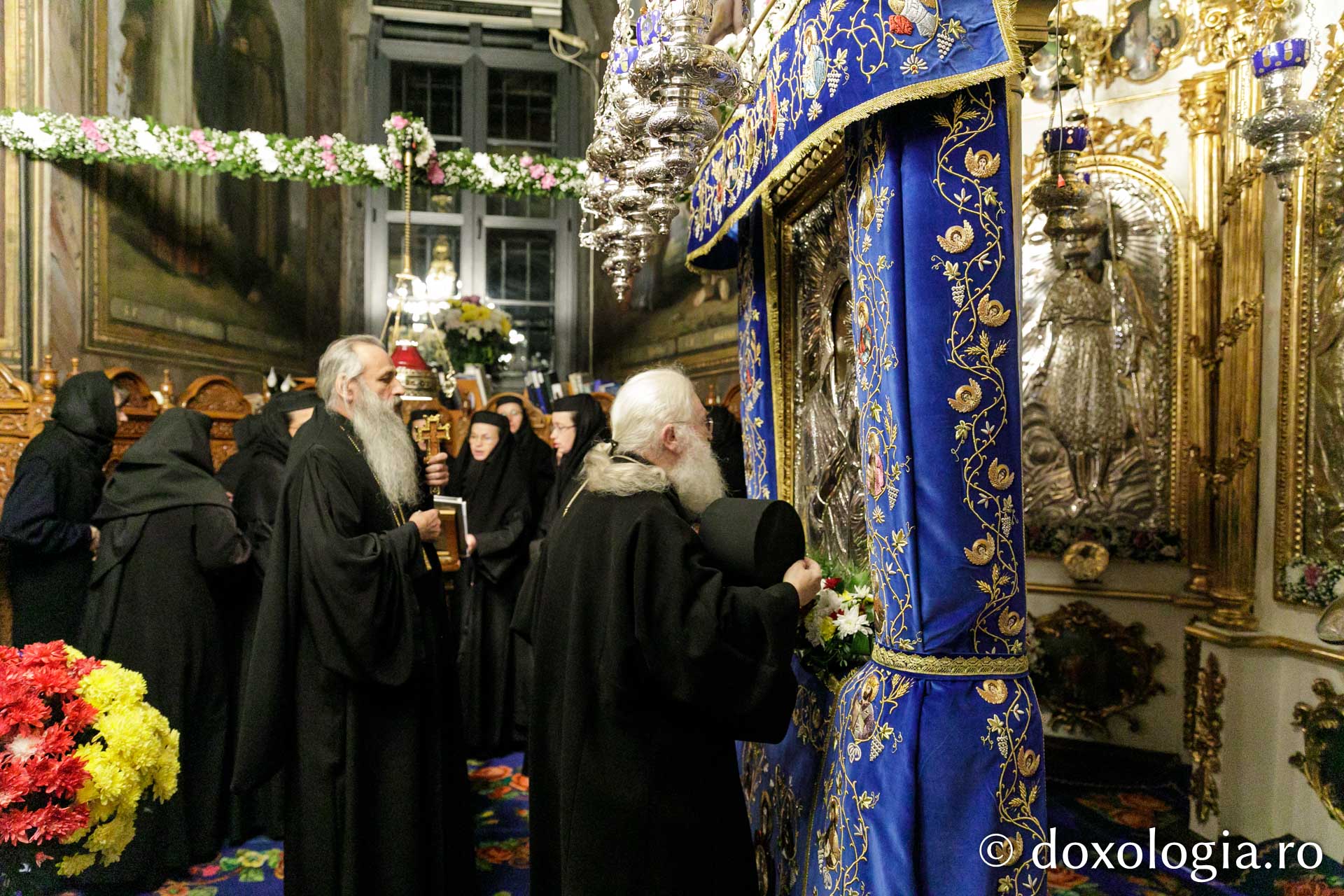 Arhimandritul Efrem Vatopedinul – oaspete la Mănăstirea Agapia / Foto: Pr. Silviu Cluci Arhimandritul Efrem Vatopedinul – oaspete la Mănăstirea Agapia