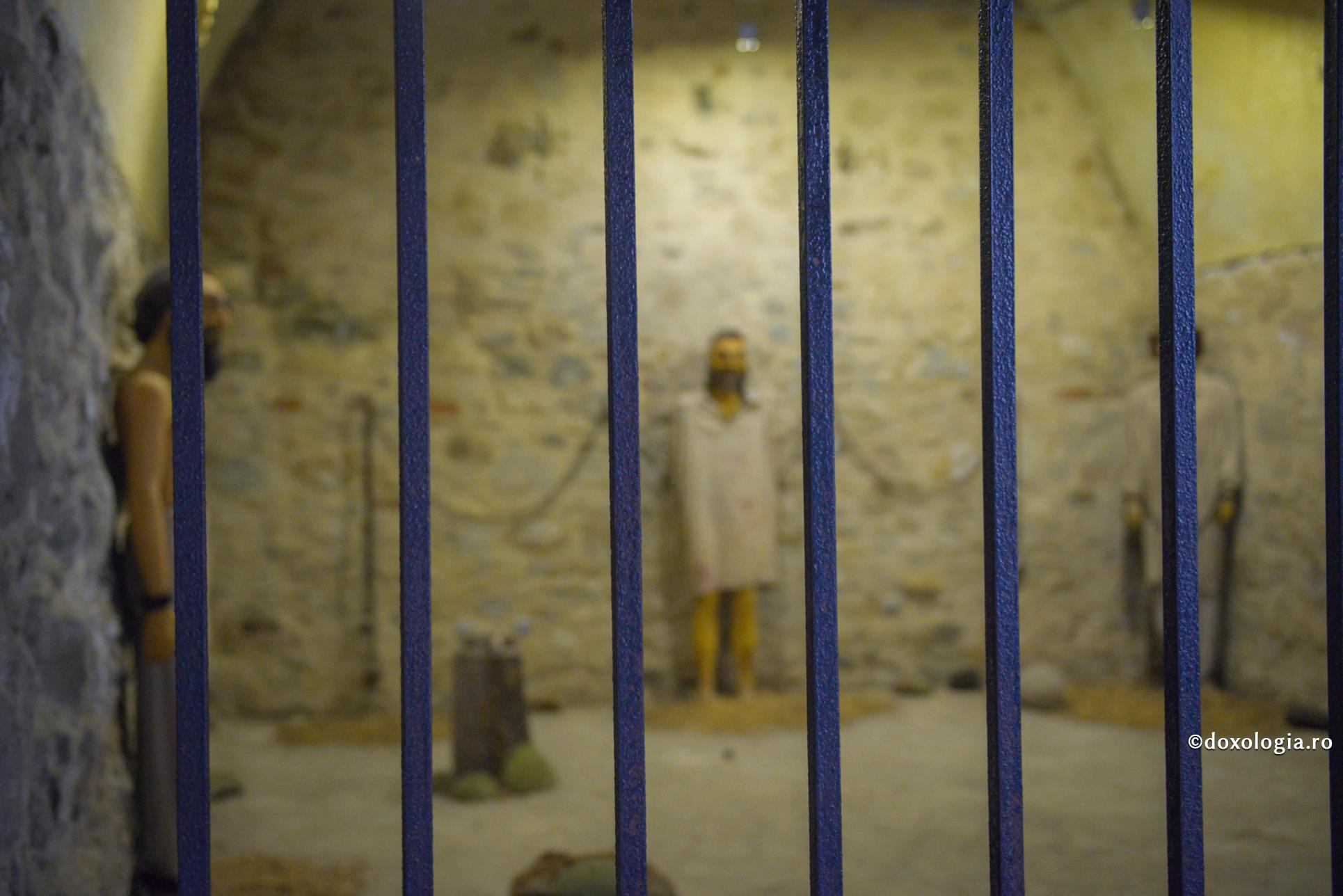 Temniță în temniță / Foto: Oana Nechifor Temnițe în temnițe – Scurt pelerinaj lăuntric în Apostolul duminicii a 25-a după Rusalii