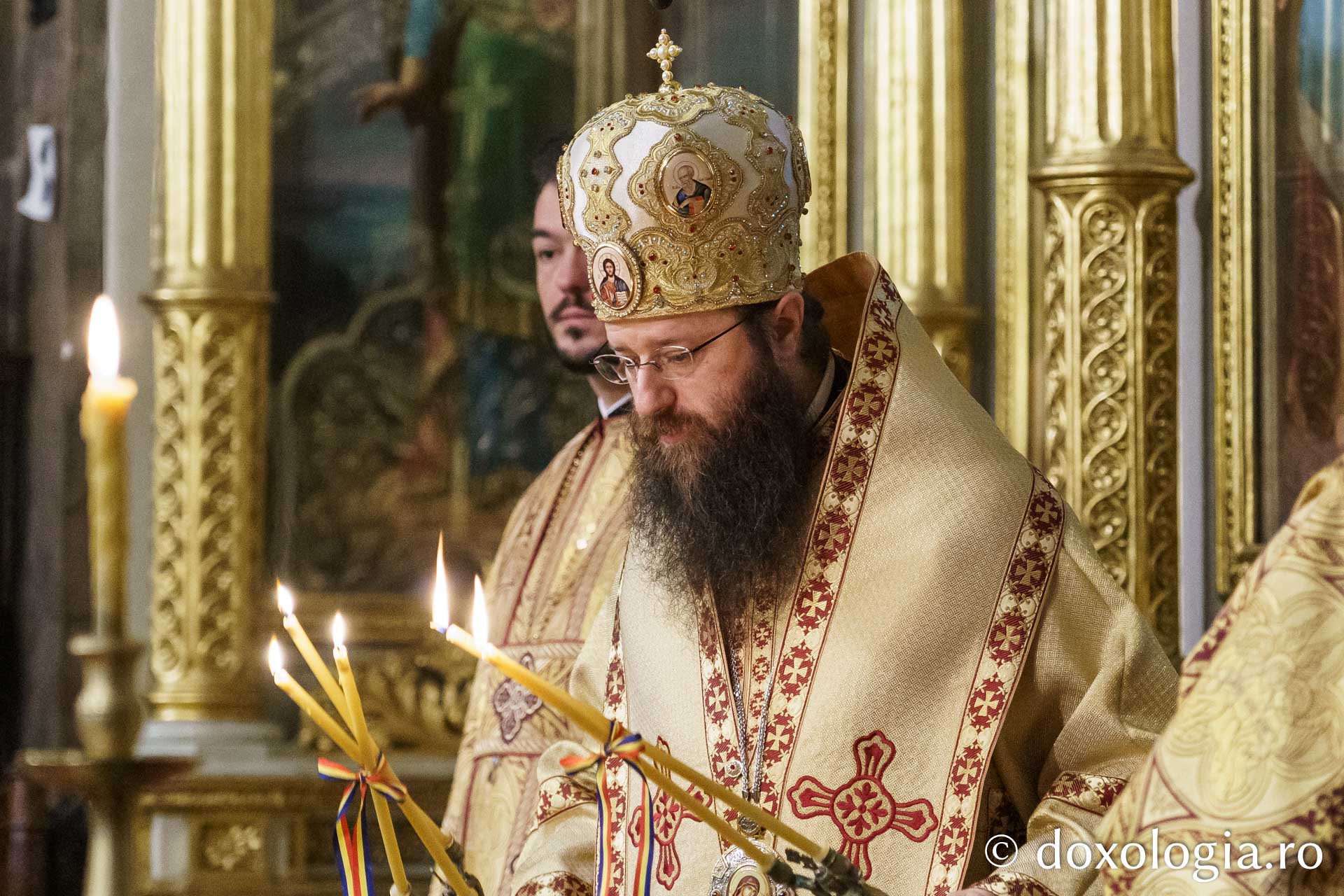 Preasfințitul Părinte Nectarie a slujit la Catedrala Mitropolitană din Iași