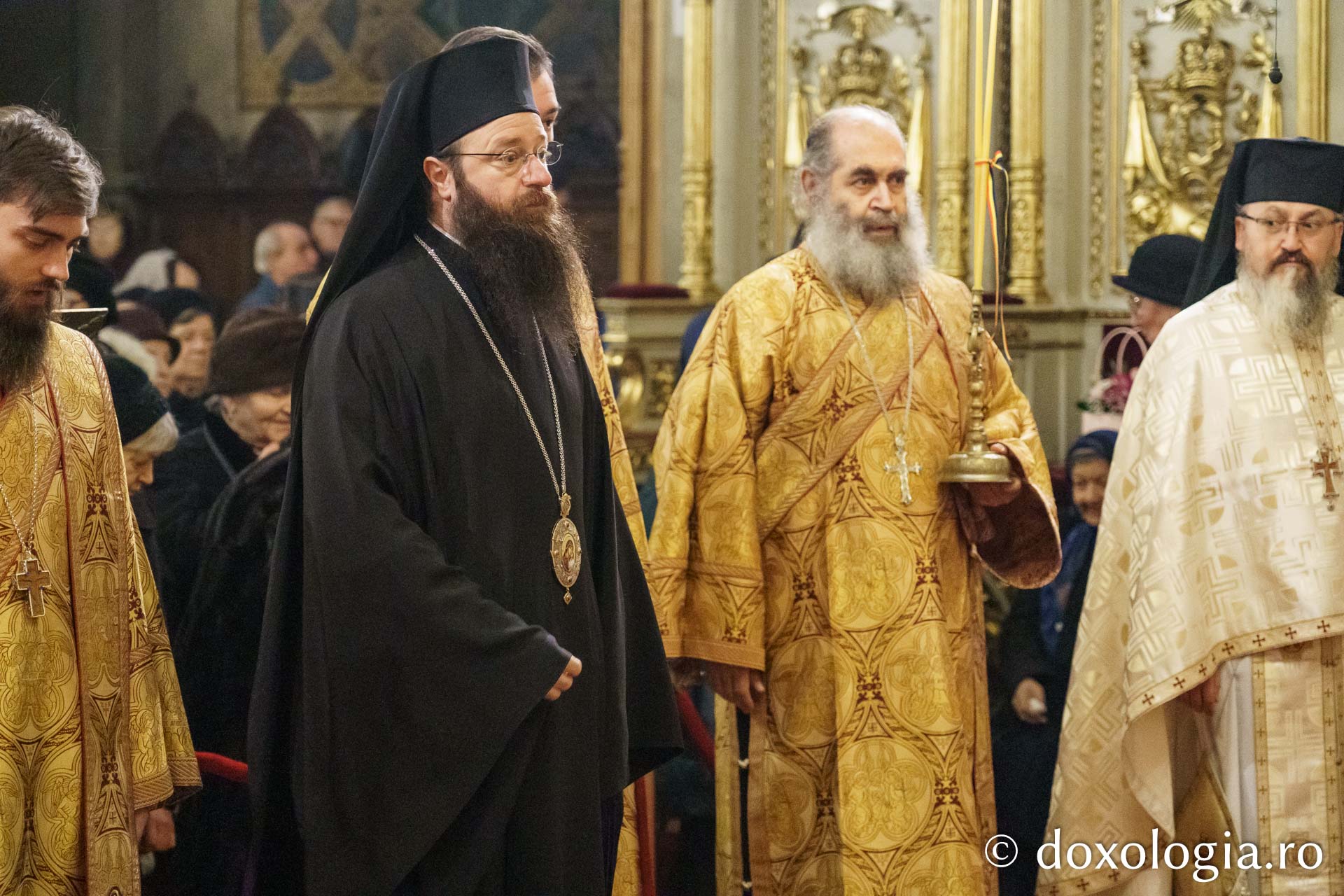 Preasfințitul Părinte Nectarie a slujit la Catedrala Mitropolitană din Iași