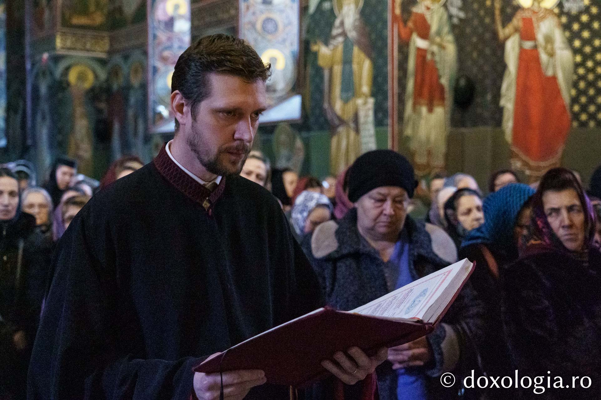 Mănăstirea Popăuți din Botoșani și-a sărbătorit ocrotitorul, pe Sfântul Ierarh Nicolae