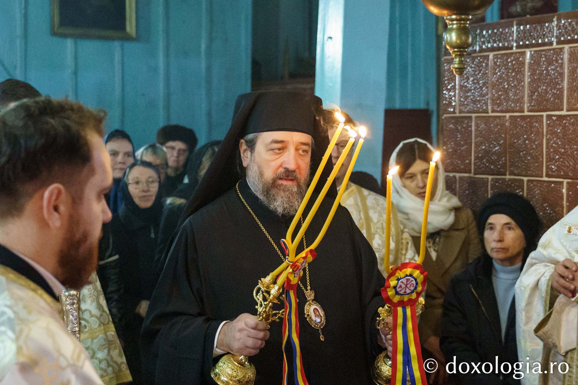Slujire arhierească în Parohia Rediu - Răuseni