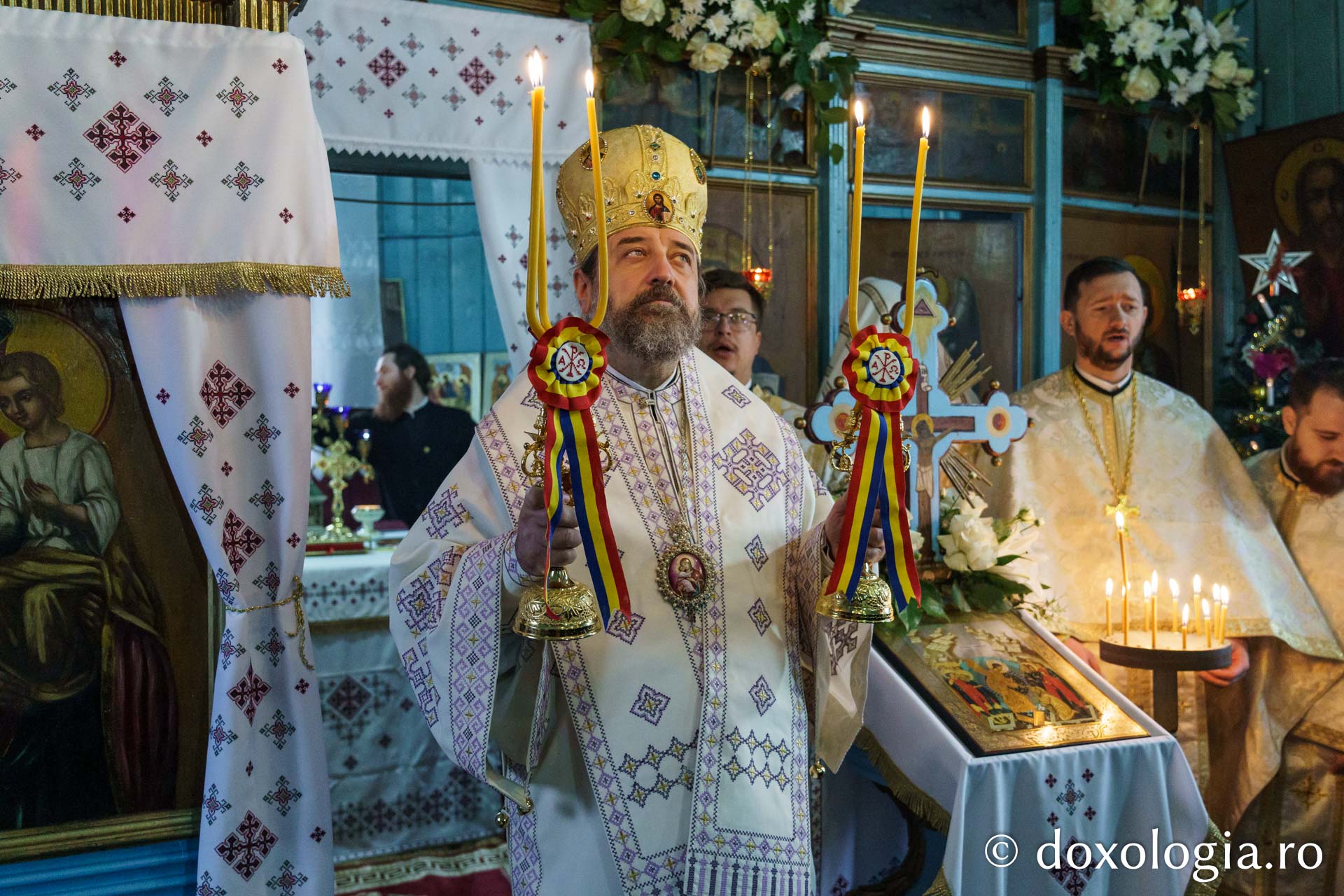 Slujire arhierească în Parohia Rediu - Răuseni