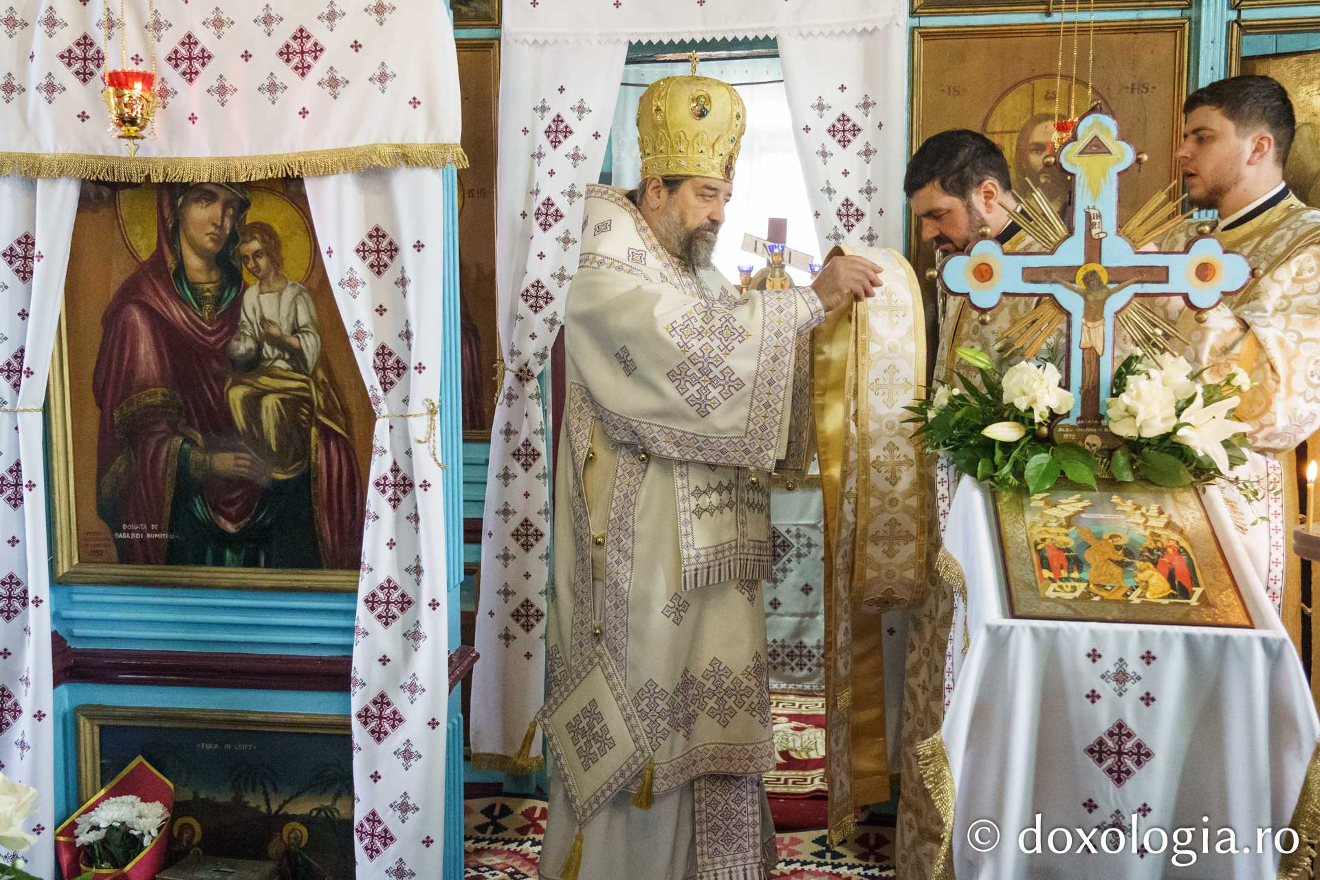 Slujire arhierească în Parohia Rediu - Răuseni