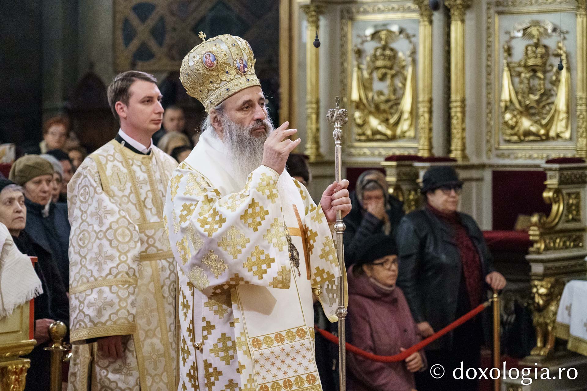 Sărbătoarea Nașterii Domnului a adunat sute de credincioși la Catedrala Mitropolitană din Iași