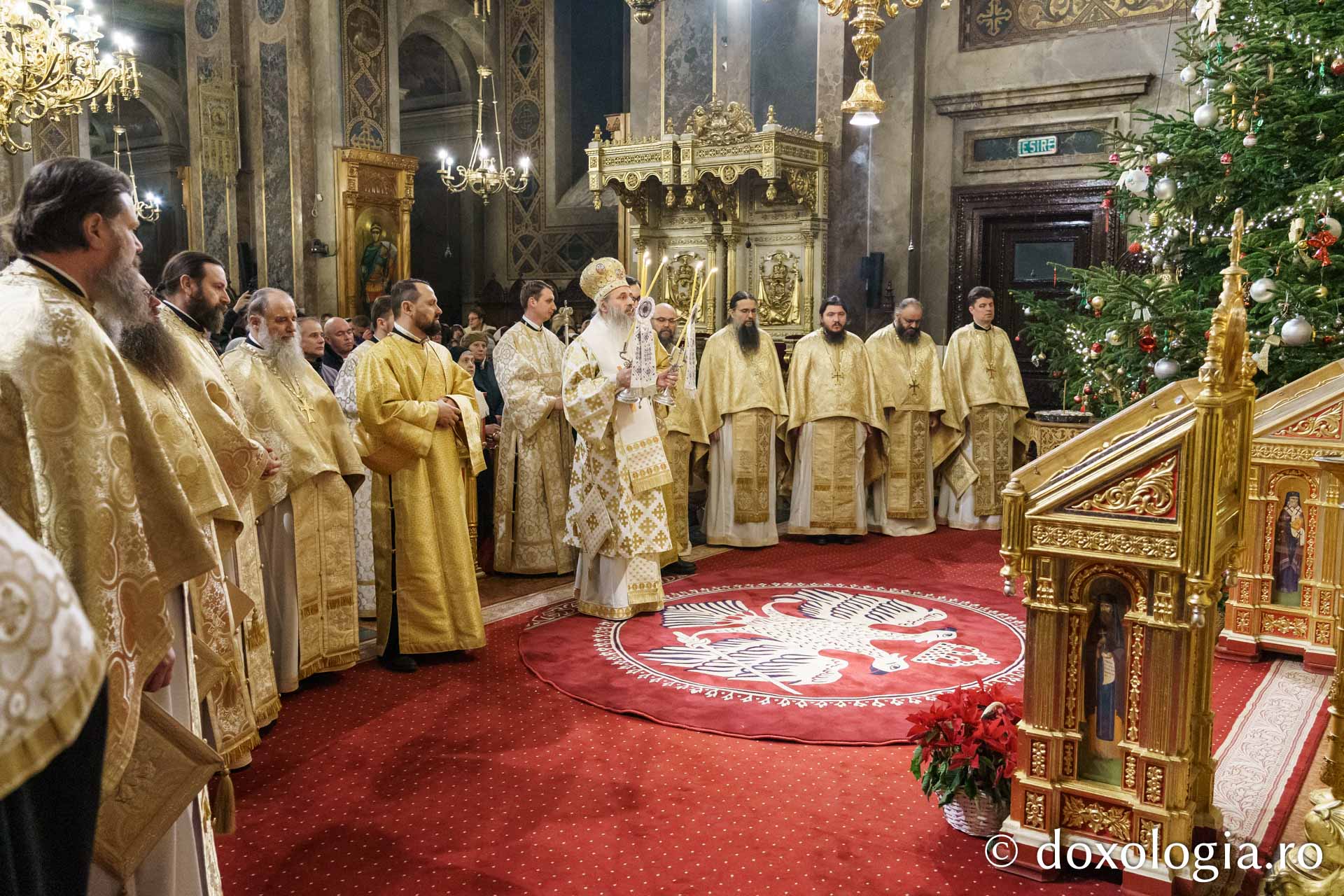 Sărbătoarea Nașterii Domnului a adunat sute de credincioși la Catedrala Mitropolitană din Iași