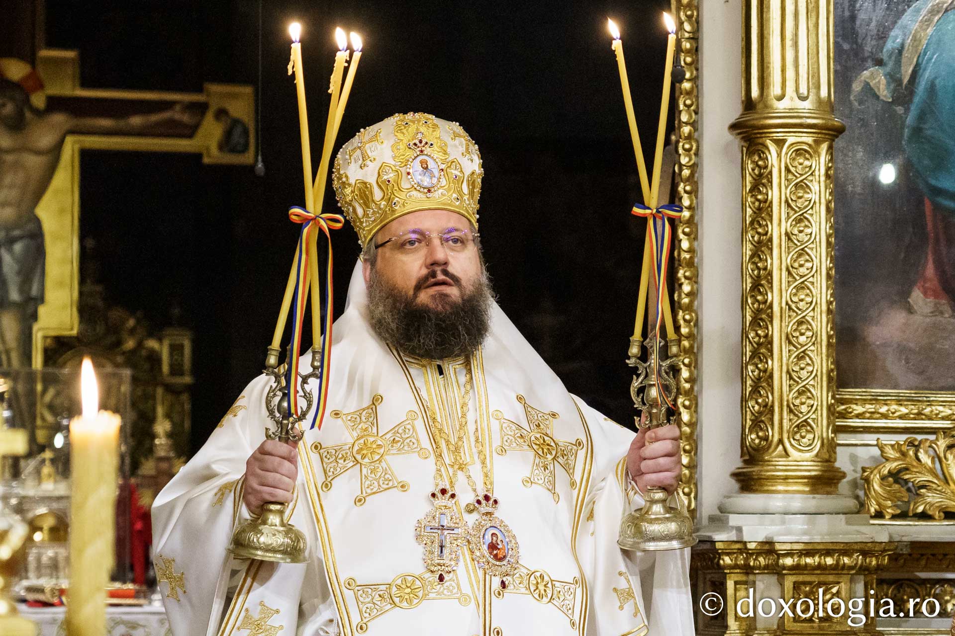 Preasfințitul Părinte Paisie Sinaitul a slujit la Catedrala Mitropolitană din Iași