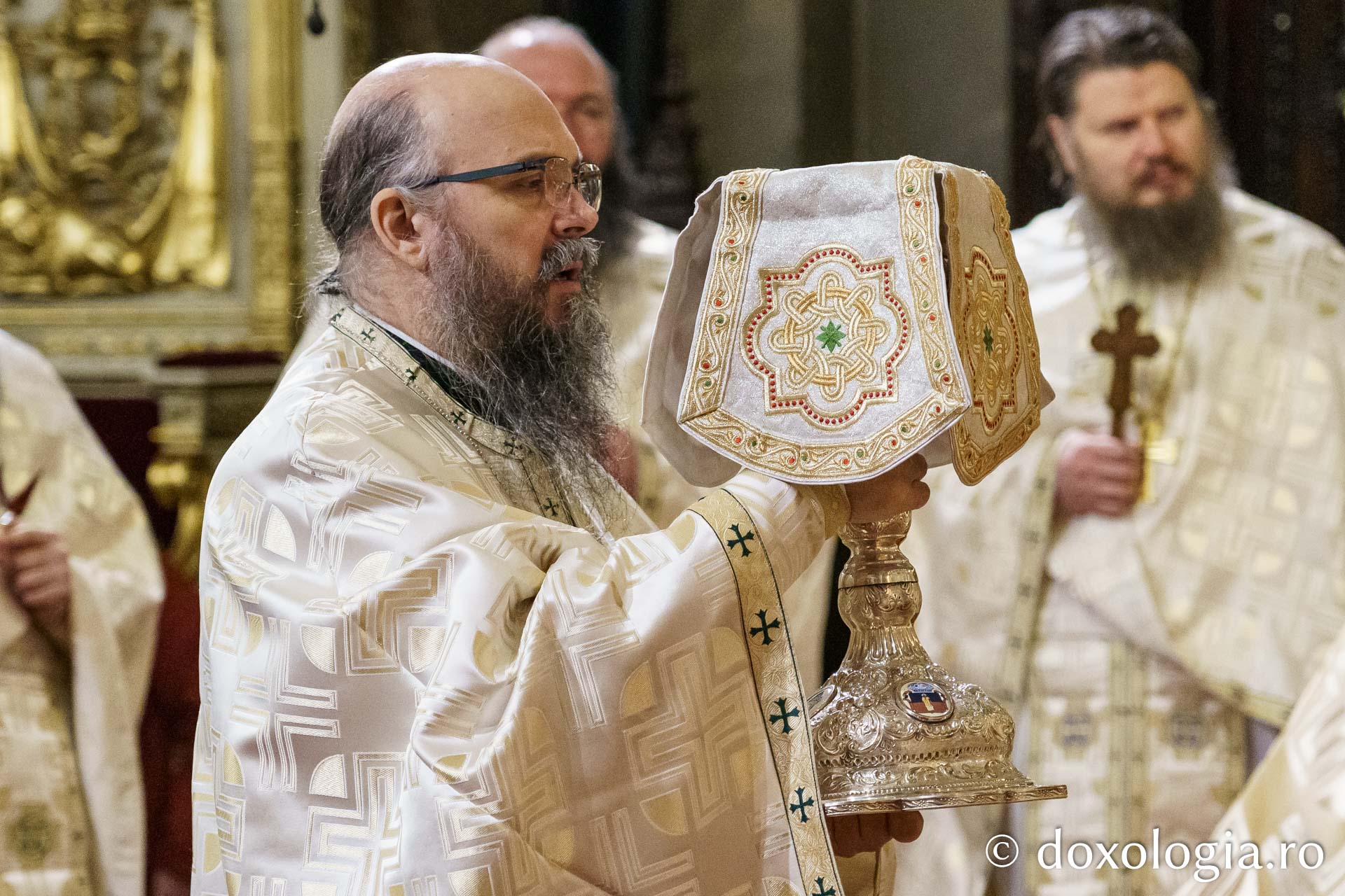 Preasfințitul Părinte Paisie Sinaitul a slujit la Catedrala Mitropolitană din Iași