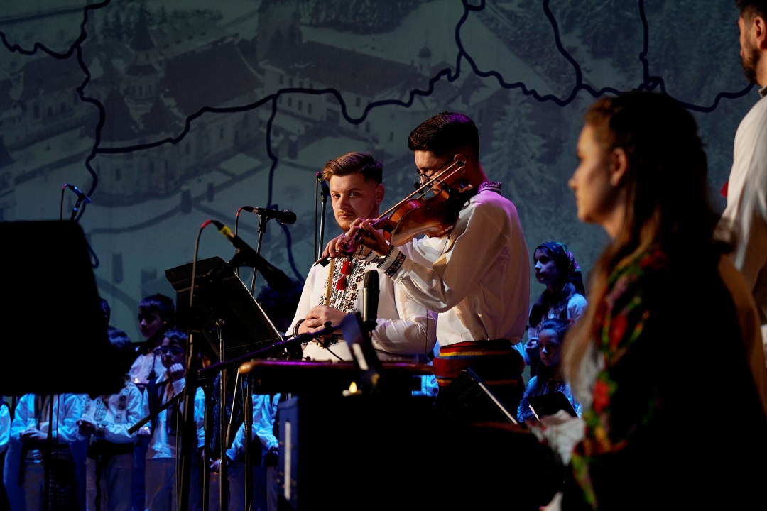 Gala de Crăciun a Liceului „Varlaam Mitropolitul, la Teatrul Național din Iași