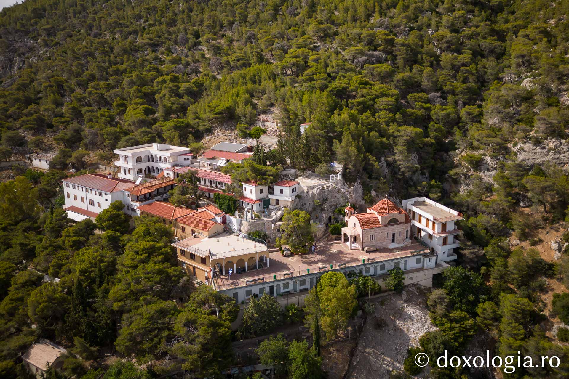 Mănăstirea „Sfântul Patapie” din Loutraki