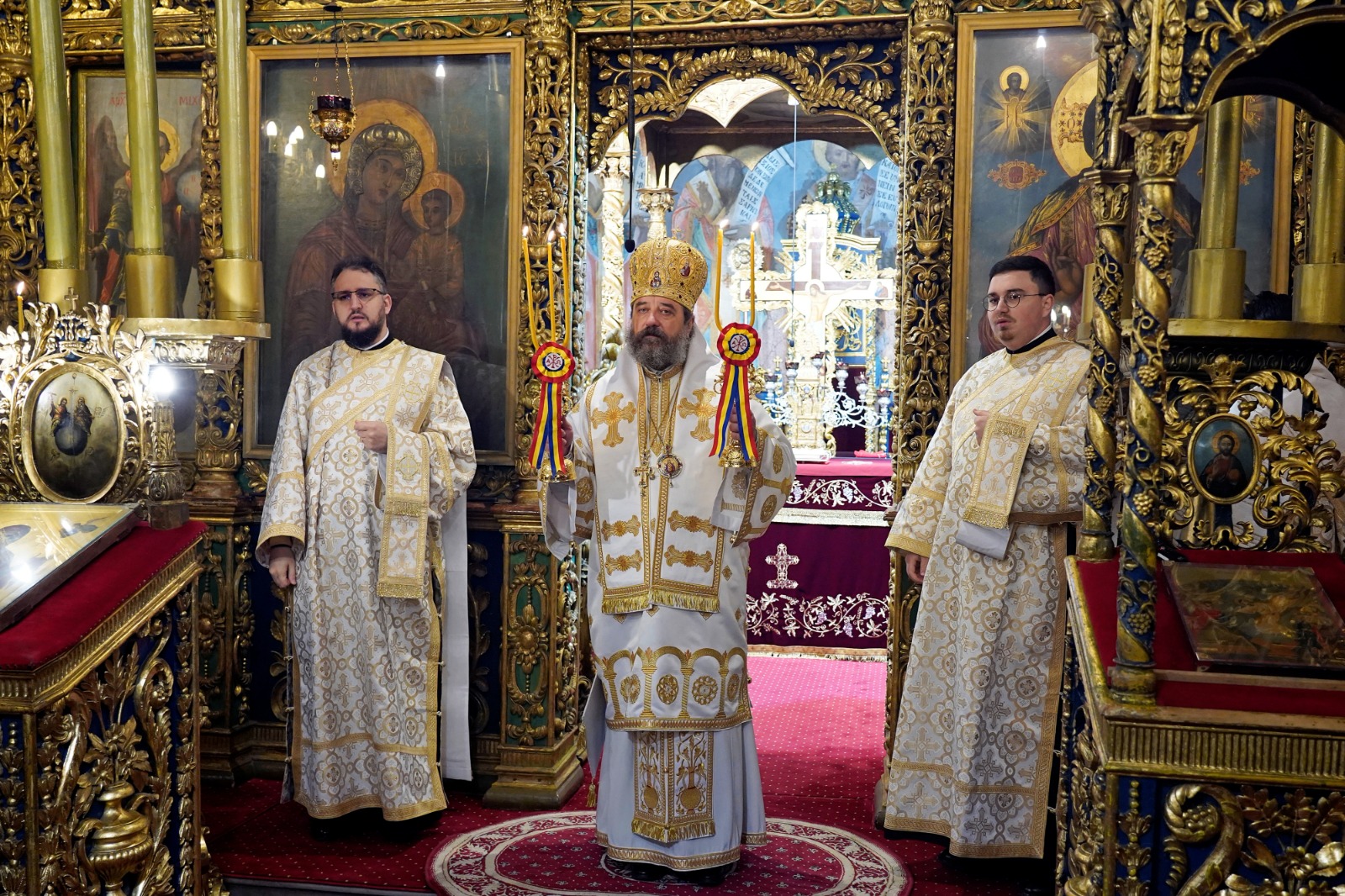 „Să fim uniți în lucrarea cea bună”, este îndemnul PS Nichifor Botoșăneanul pentru ieșeni și pentru părinții de la Mănăstirea Golia