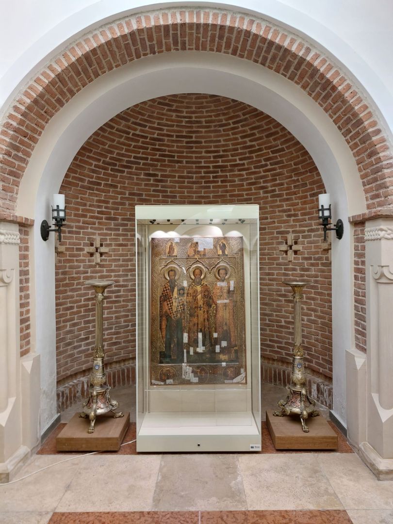 icoană cu Sfinții Trei Ierarhi