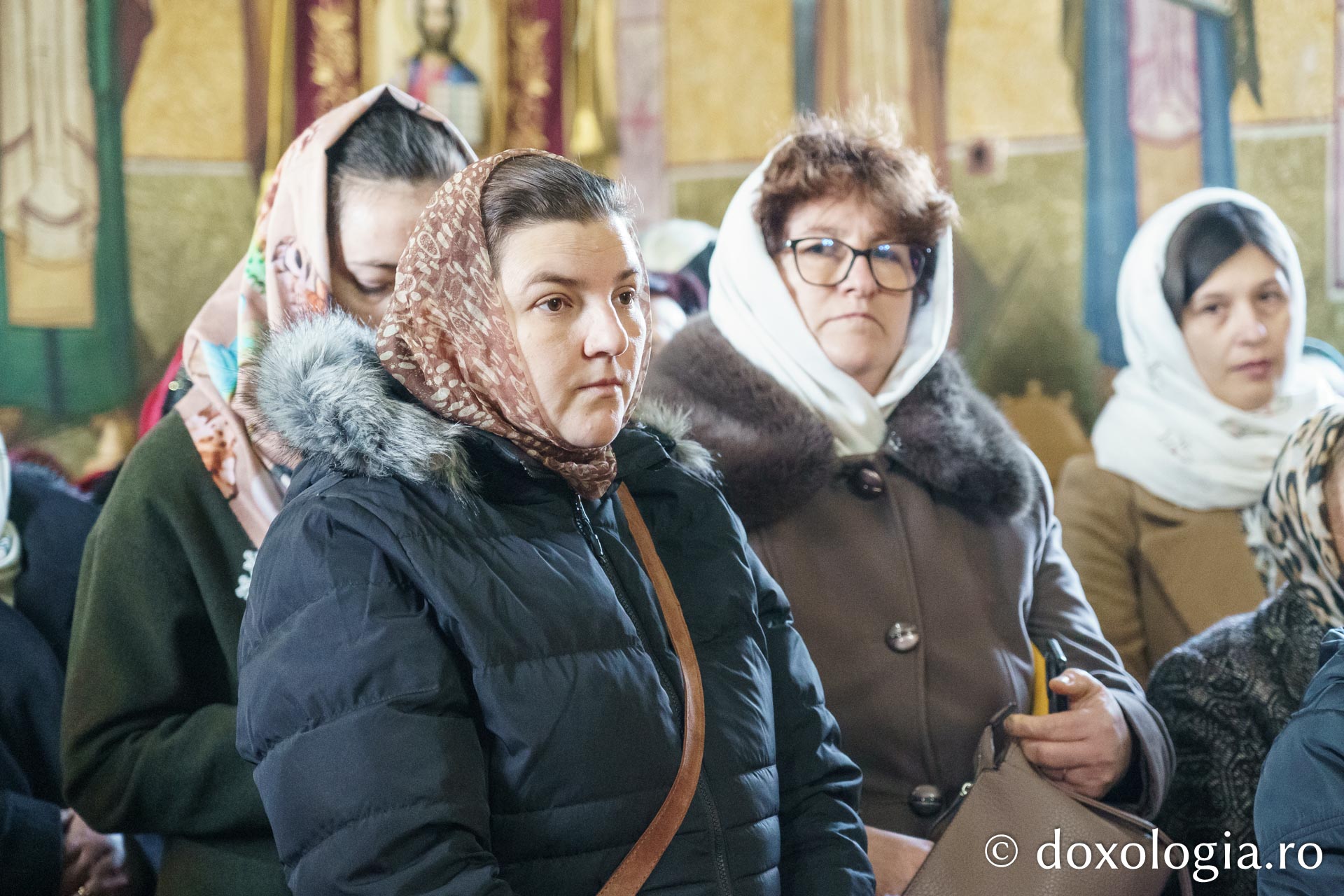 Credincioșii din Parohia Bahluiu, în rugăciune alături de Preasfințitul Nichifor Botoșăneanul