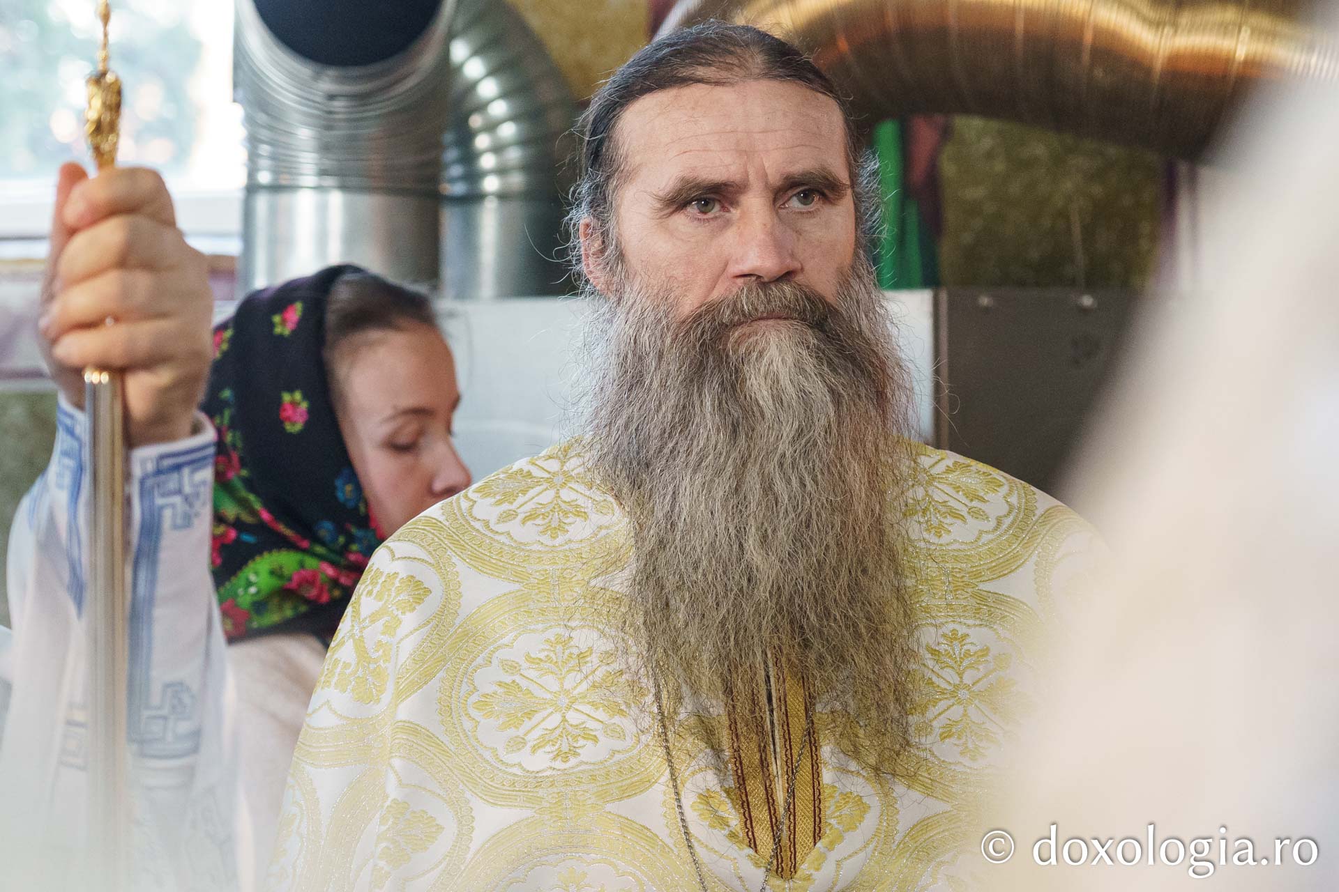 Credincioșii din Parohia Bahluiu, în rugăciune alături de Preasfințitul Nichifor Botoșăneanul