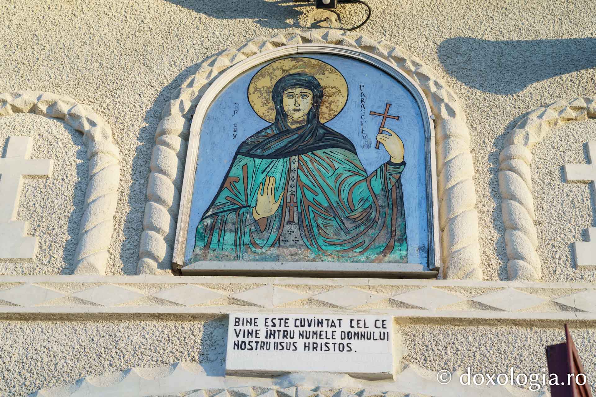 Credincioșii din Parohia Bahluiu, în rugăciune alături de Preasfințitul Nichifor Botoșăneanul