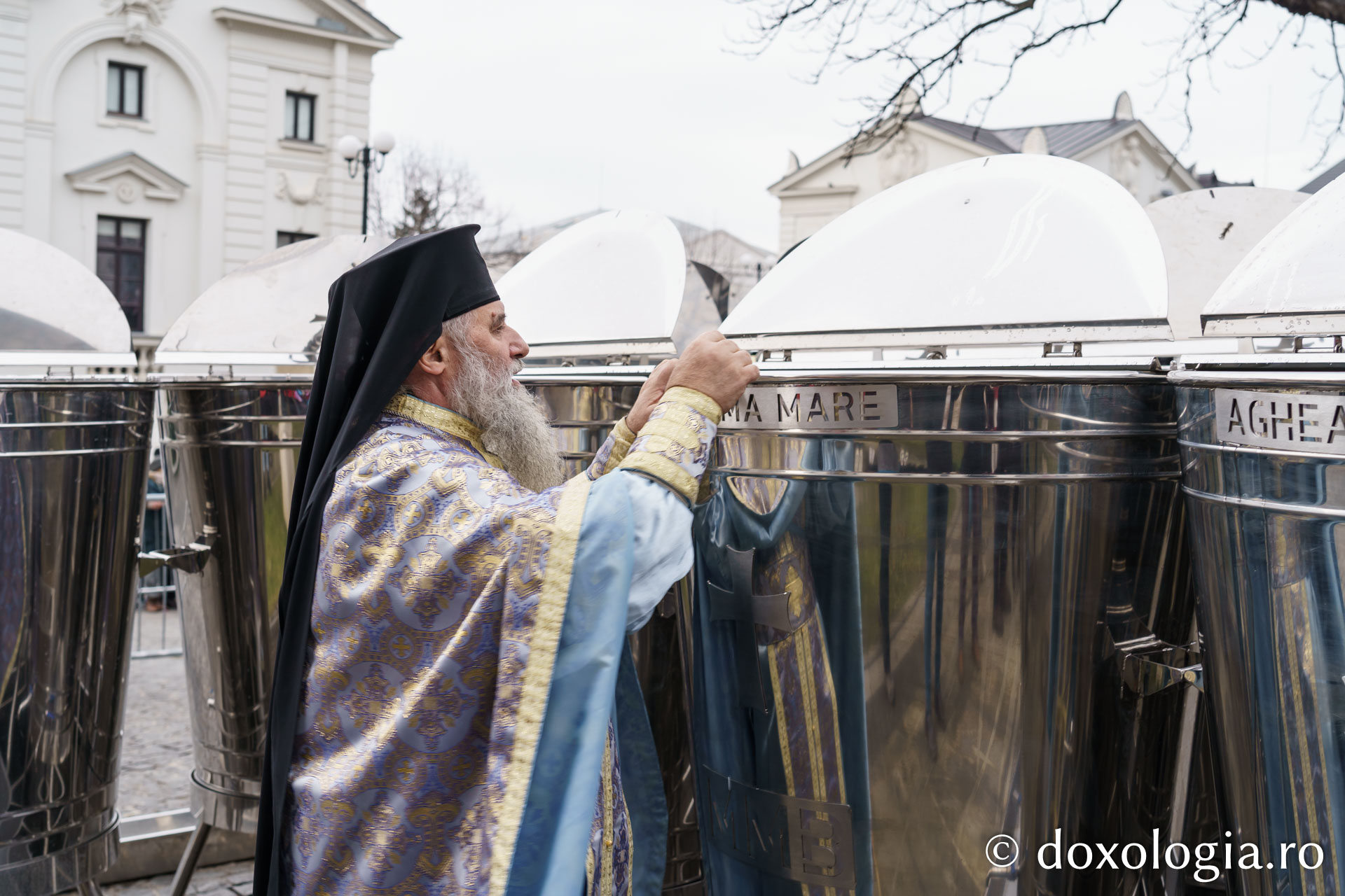 Boboteaza, sărbătorită cu evlavie la Catedrala Mitropolitană din Iași