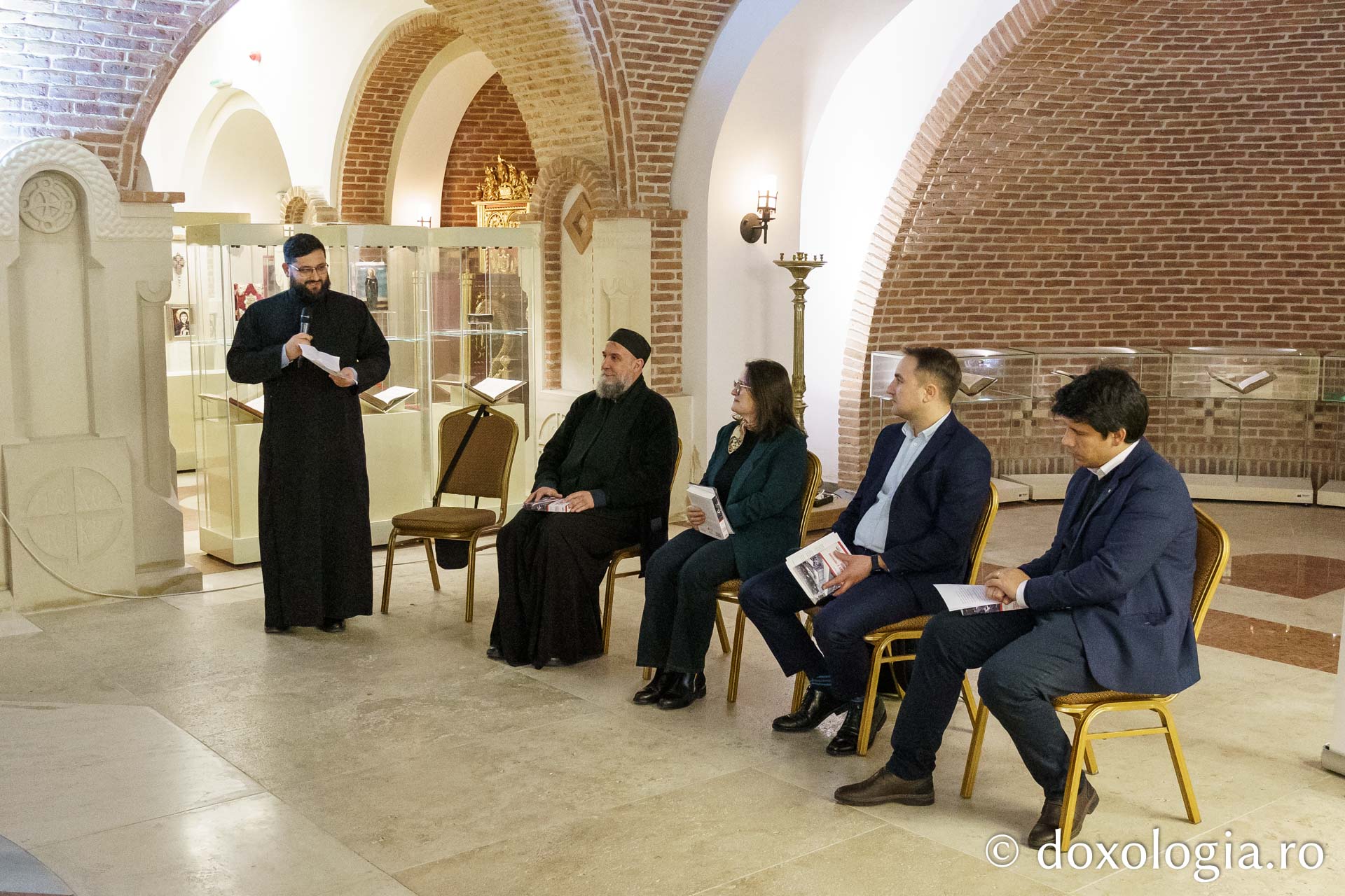 Lansarea volumului „Reeducare și represiune în comunism” la Iași: o analiză interdisciplinară profundă