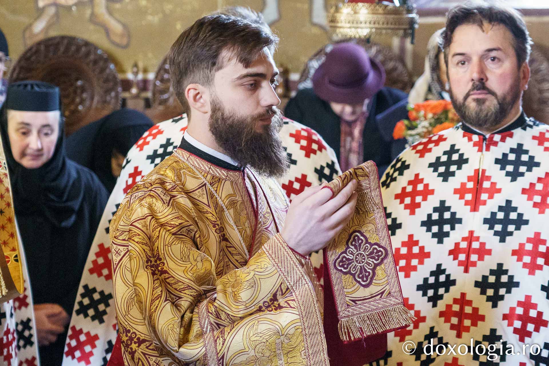 Credincioșii ieșeni s-au rugat alături de PS Nichifor Botoșăneanul la hramul Mănăstirii Copou