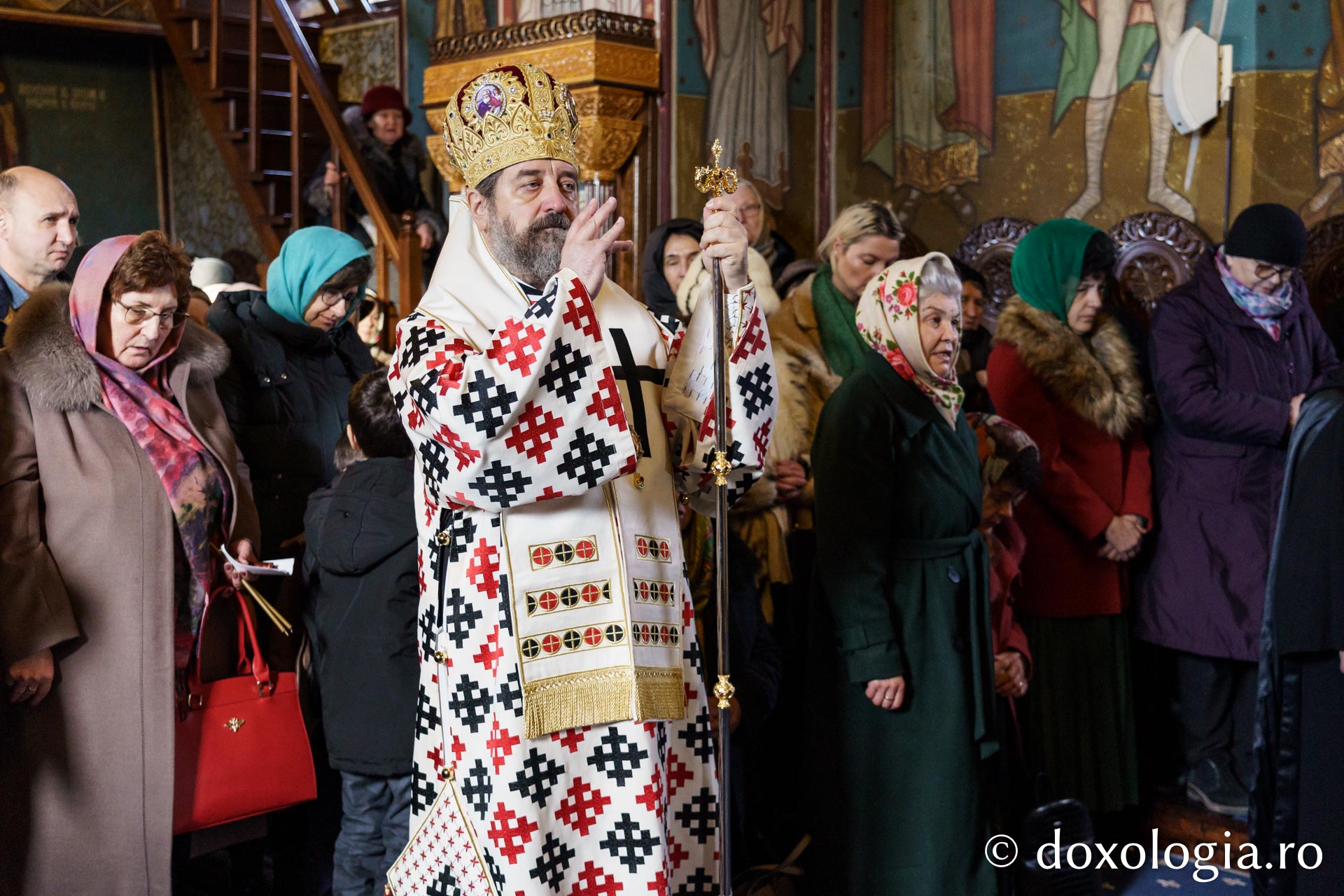 Credincioșii ieșeni s-au rugat alături de PS Nichifor Botoșăneanul la hramul Mănăstirii Copou
