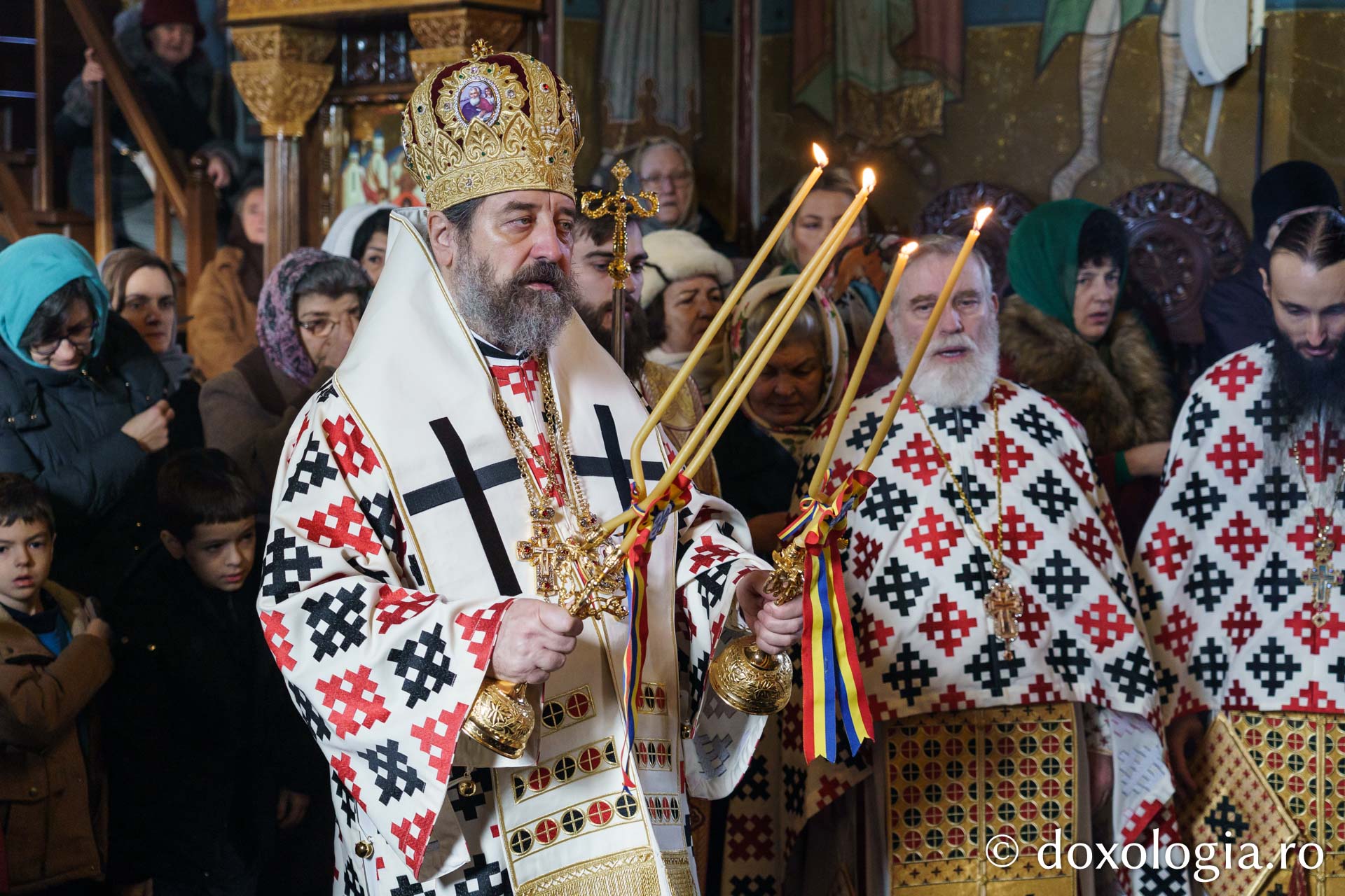 Credincioșii ieșeni s-au rugat alături de PS Nichifor Botoșăneanul la hramul Mănăstirii Copou