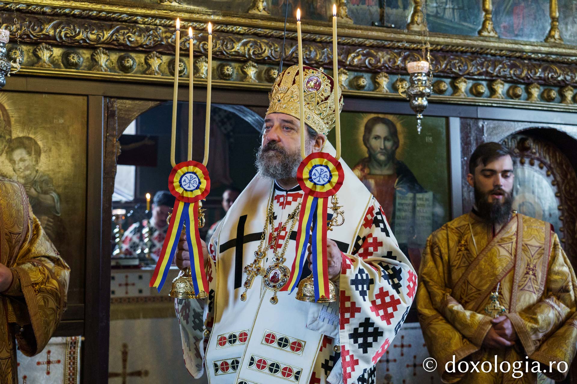 Credincioșii ieșeni s-au rugat alături de PS Nichifor Botoșăneanul la hramul Mănăstirii Copou