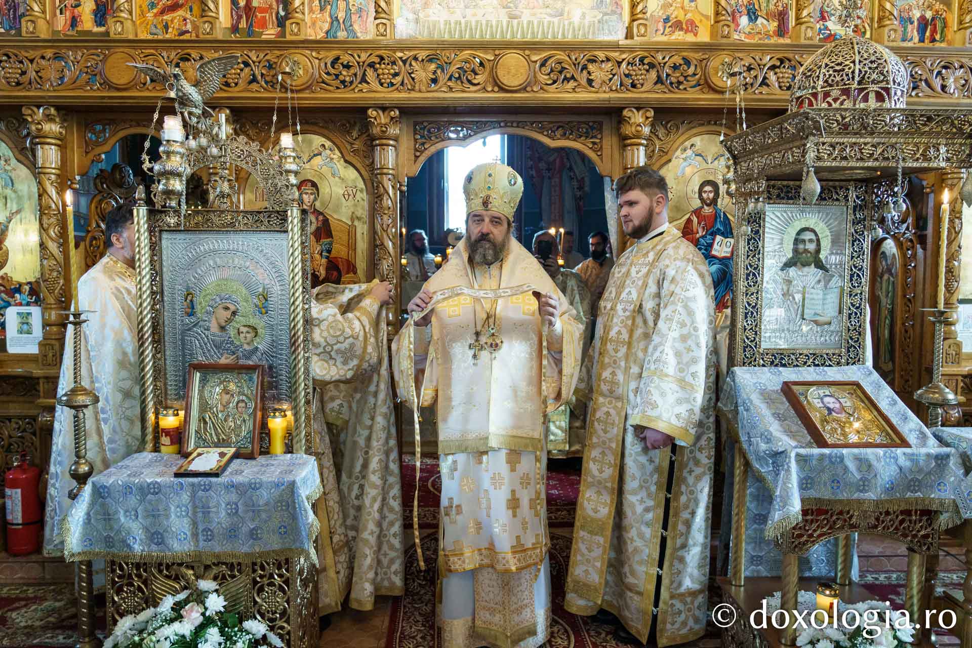 Slujire arhierească la Capela „Sfântul Spiridon” din cadrul Căminului de bătrâni Leorda