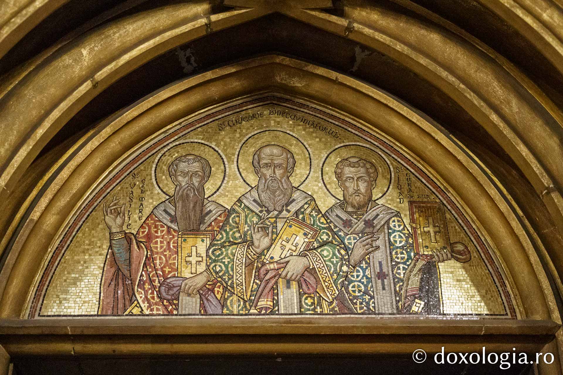 Credincioșii ieșeni s-au rugat împreună cu PS Nichifor Botoșăneanul la hramul Mănăstirii „Sfinții Trei Ierarhi” din Iași