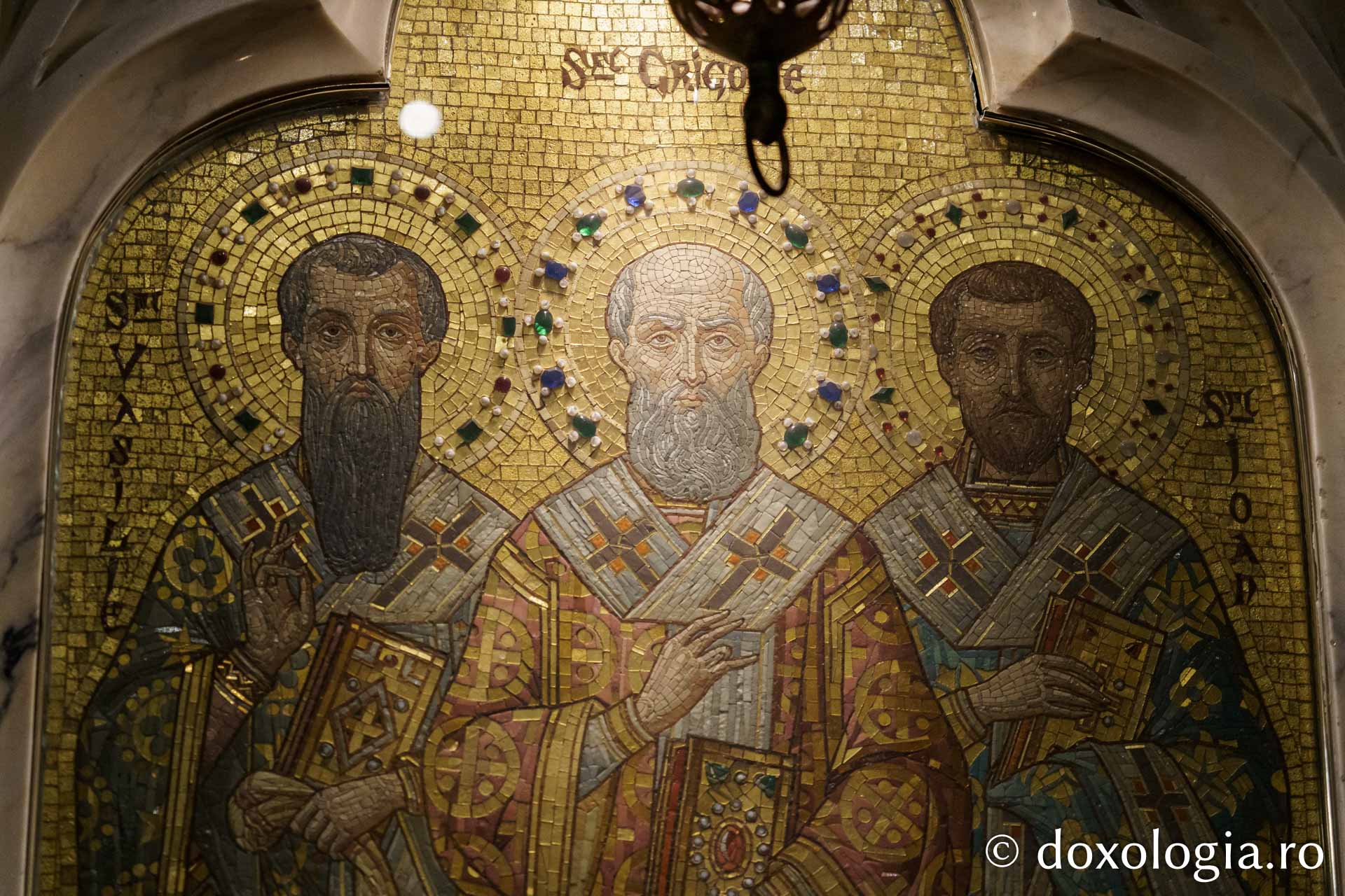 Credincioșii ieșeni s-au rugat împreună cu PS Nichifor Botoșăneanul la hramul Mănăstirii „Sfinții Trei Ierarhi” din Iași