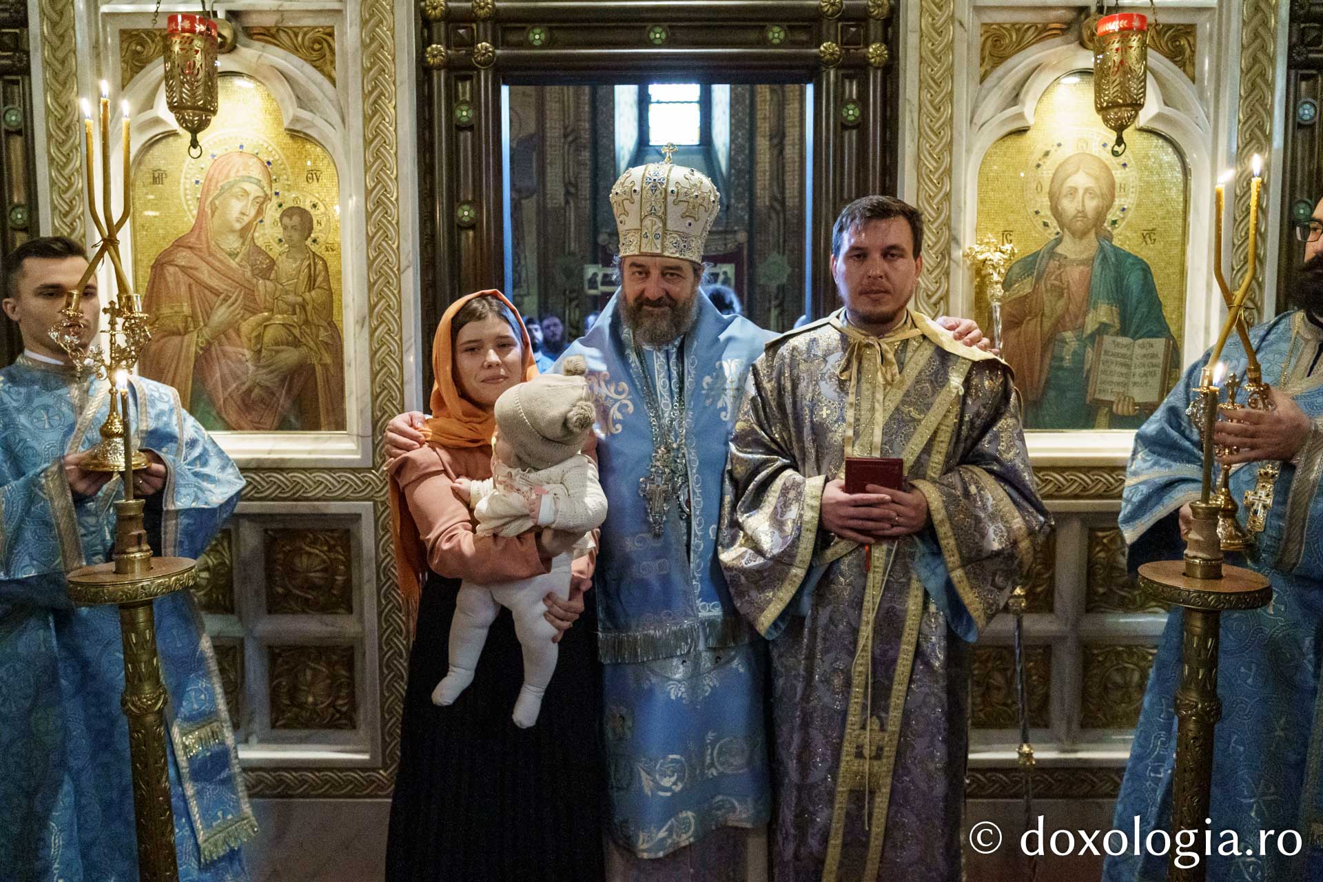 Credincioșii ieșeni s-au rugat împreună cu PS Nichifor Botoșăneanul la hramul Mănăstirii „Sfinții Trei Ierarhi” din Iași