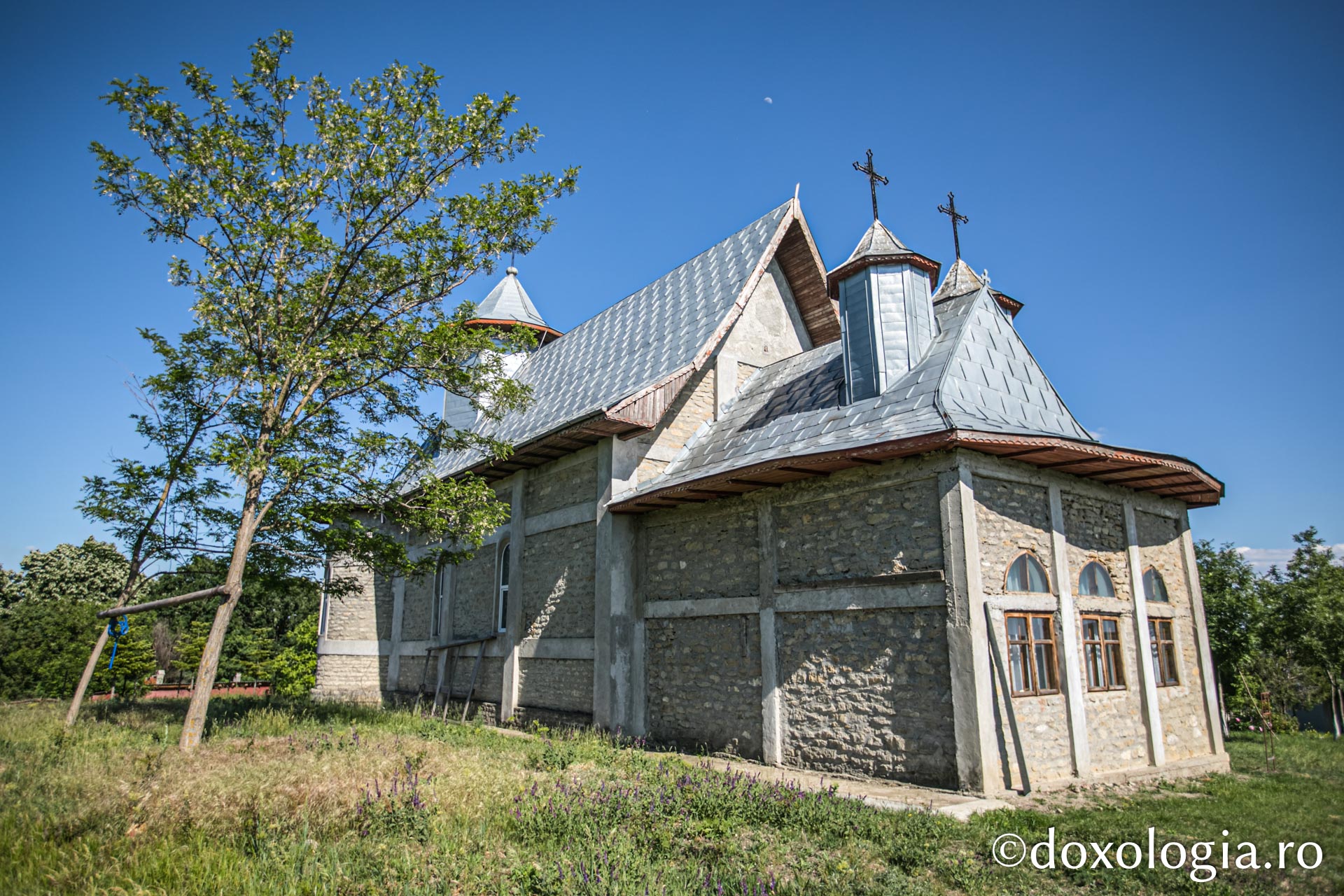 Schitul „Sfânta Treime” Tanacu, Vaslui