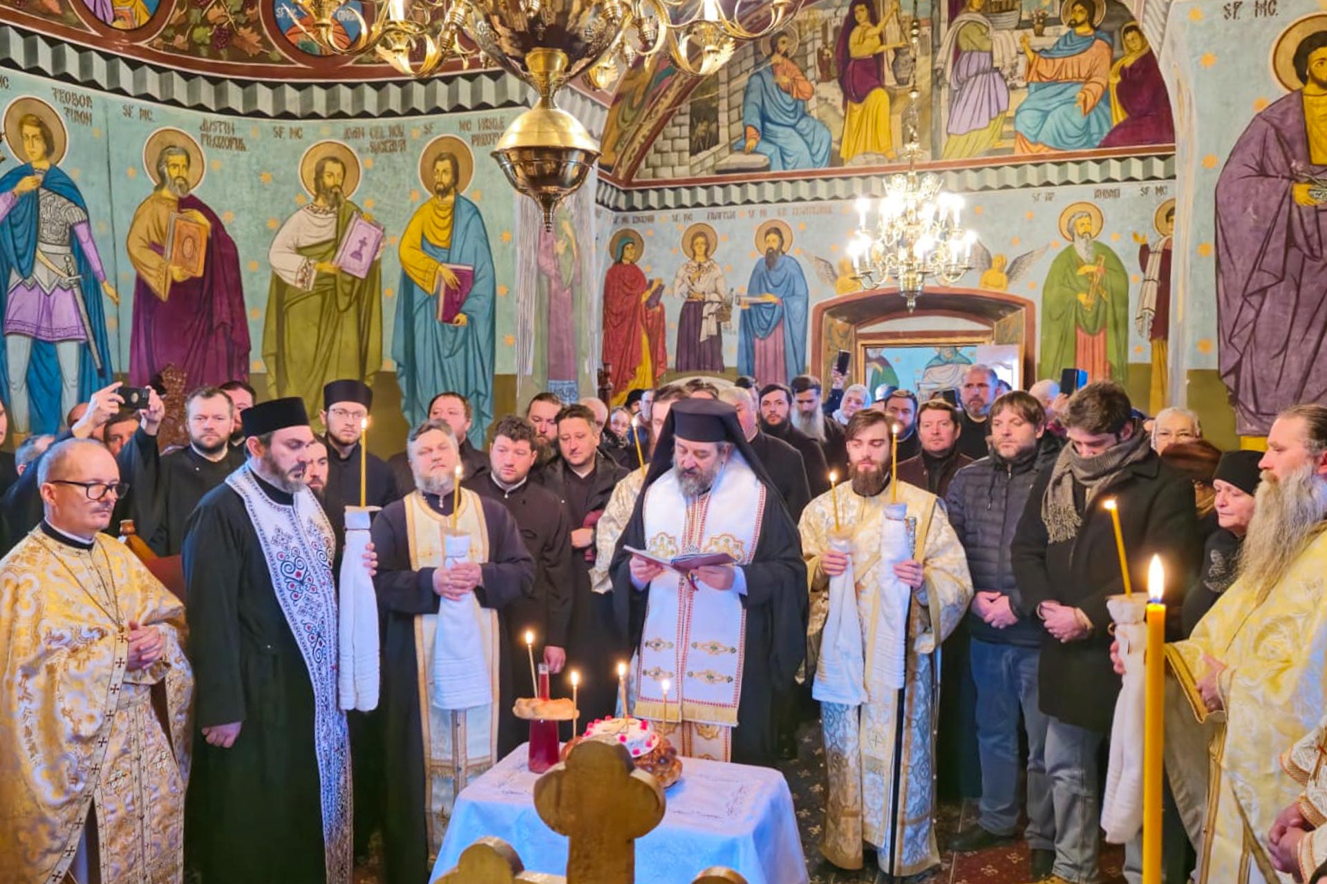 Ședința preoților din Protopopiatul Săveni, prezidată de Preasfințitul Părinte Nichifor Botoșăneanul