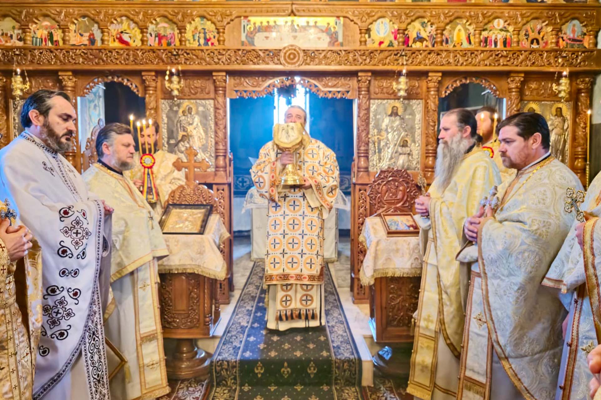 Ședința preoților din Protopopiatul Săveni, prezidată de Preasfințitul Părinte Nichifor Botoșăneanul