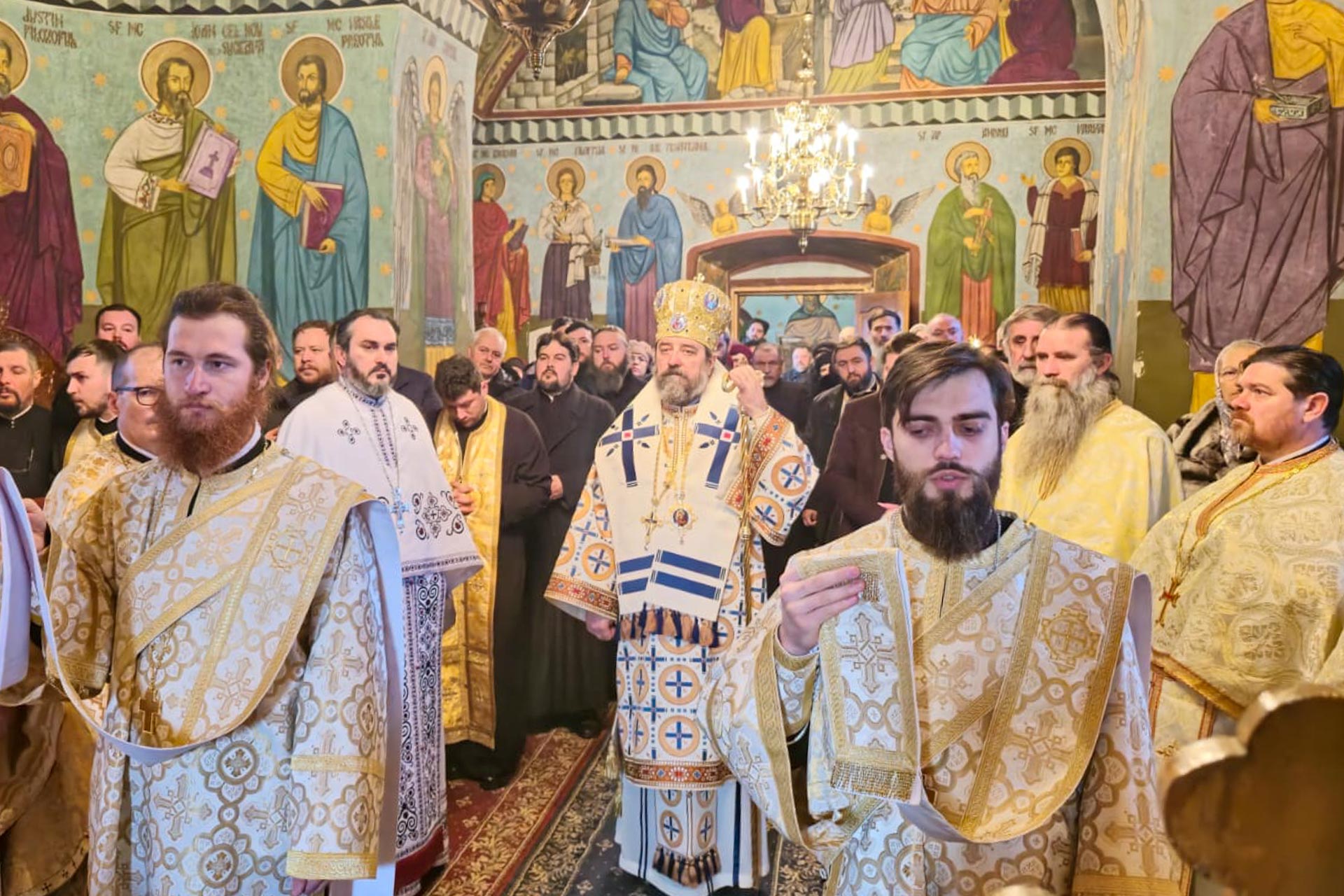 Ședința preoților din Protopopiatul Săveni, prezidată de Preasfințitul Părinte Nichifor Botoșăneanul