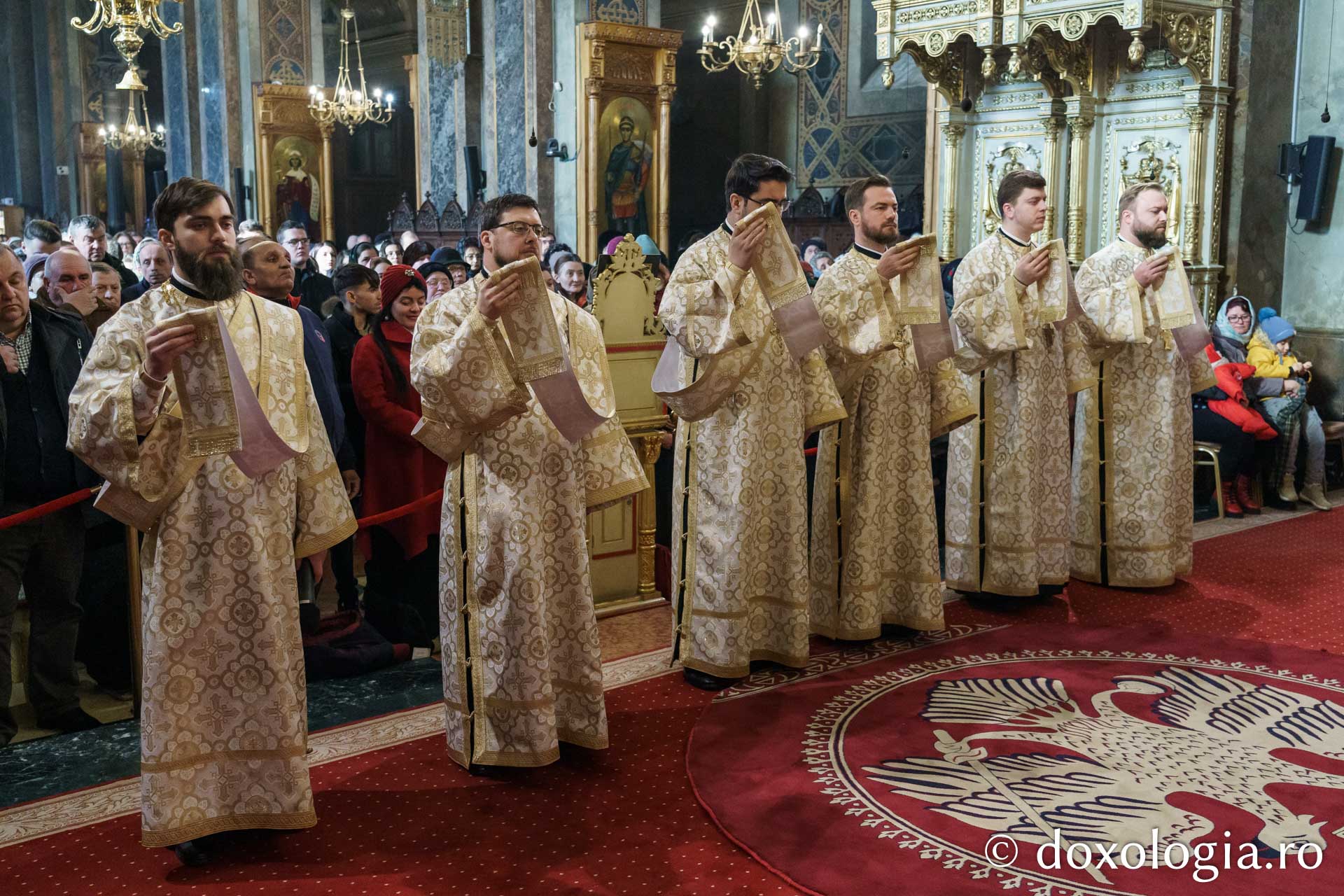 Îndemn la milostenie în Duminica Lăsatului sec de carne, la Catedrala Mitropolitană din Iași