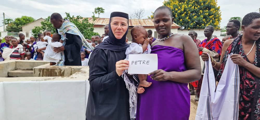 54 de botezuri în cadrul Centrului Misionar din Kidamali