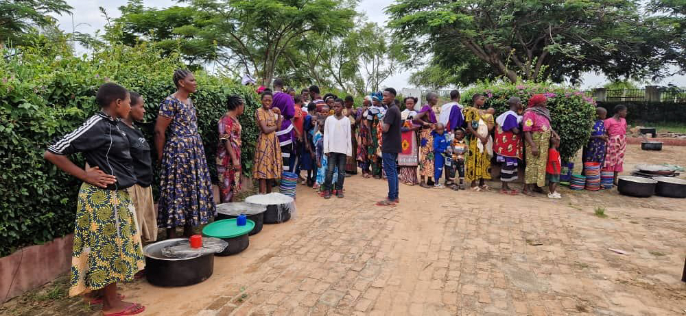 54 de botezuri în cadrul Centrului Misionar din Kidamali